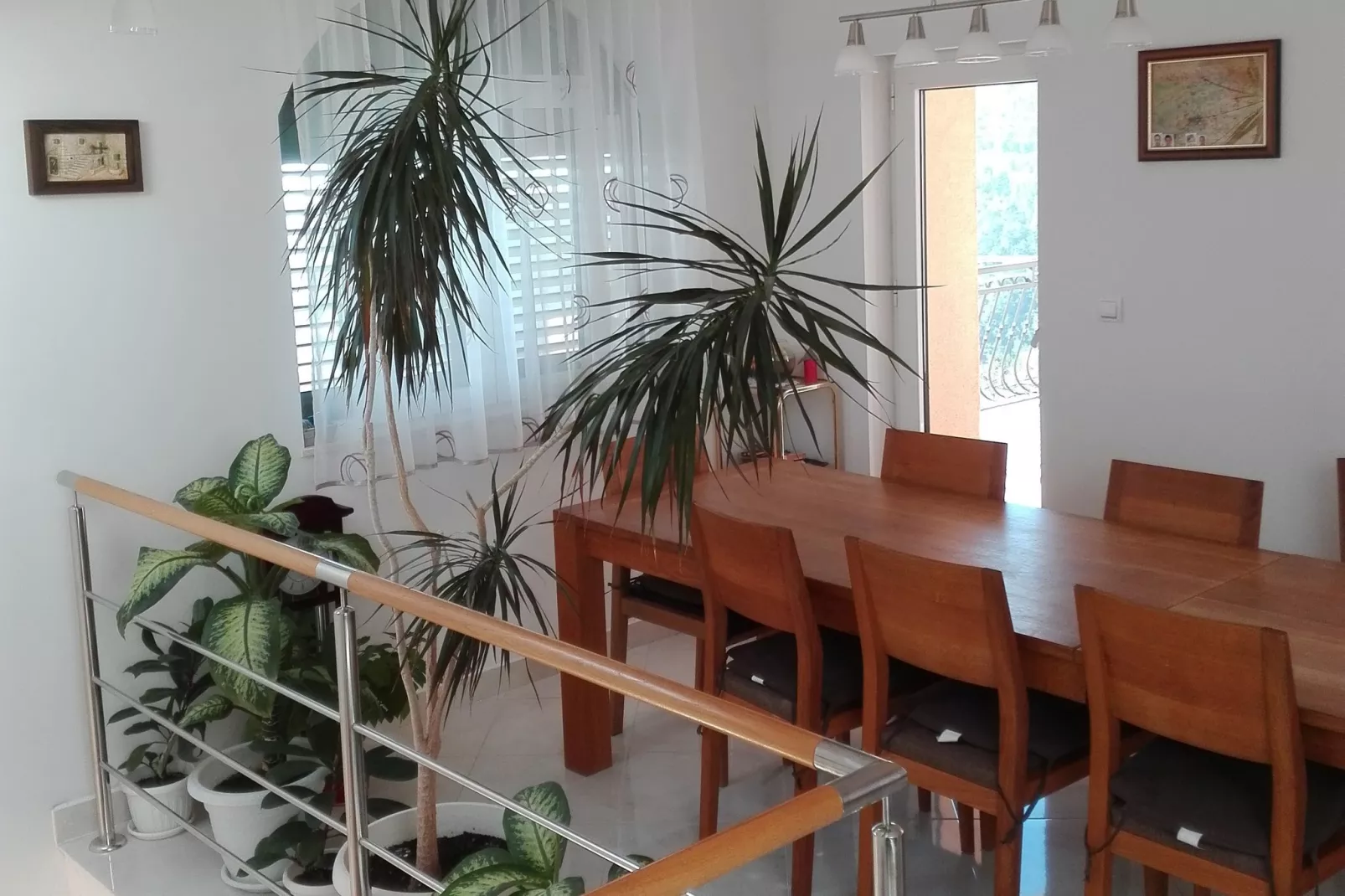 Country hideaway-Dining room