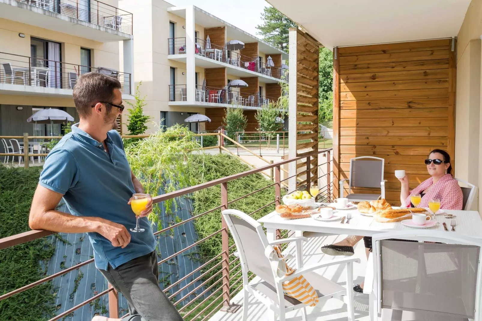 Le Clos Saint Michel 2-Terrace balcony