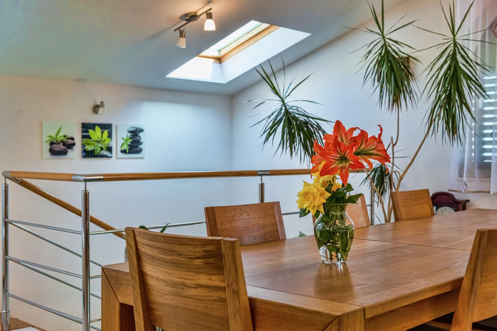Country hideaway-Dining room