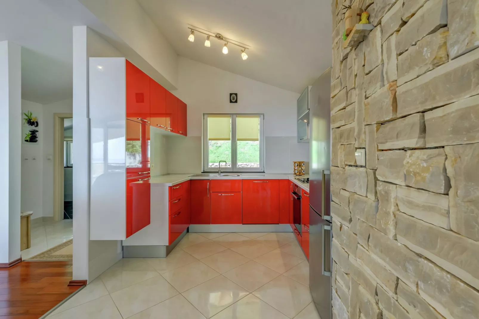 Country hideaway-Kitchen
