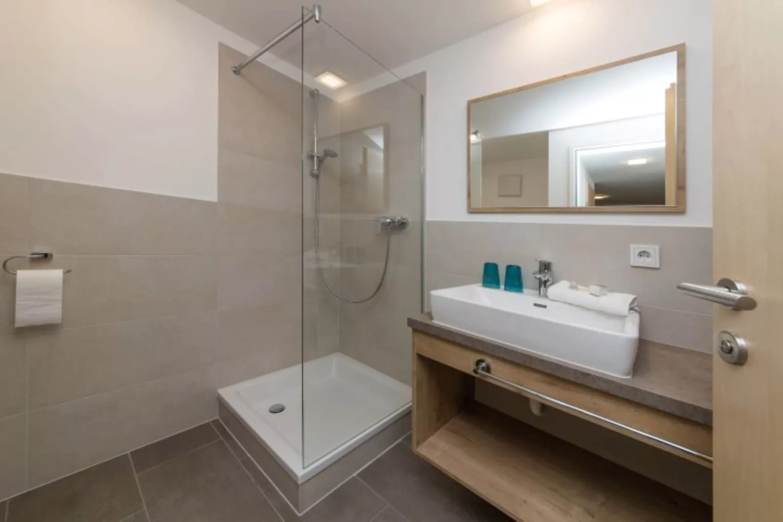 Appartment L-Bathroom