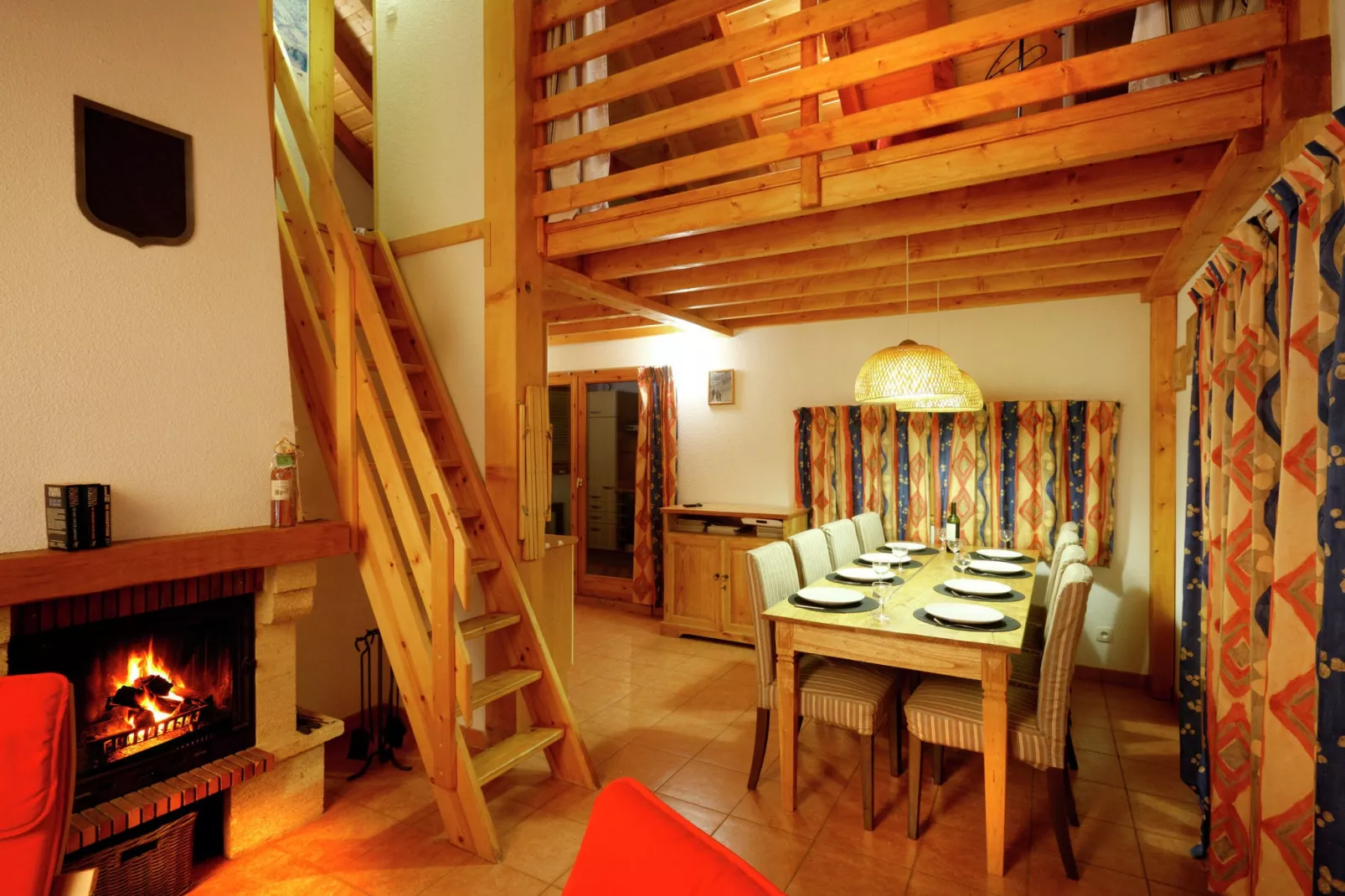 Le Clos du Pré 13-Esszimmer