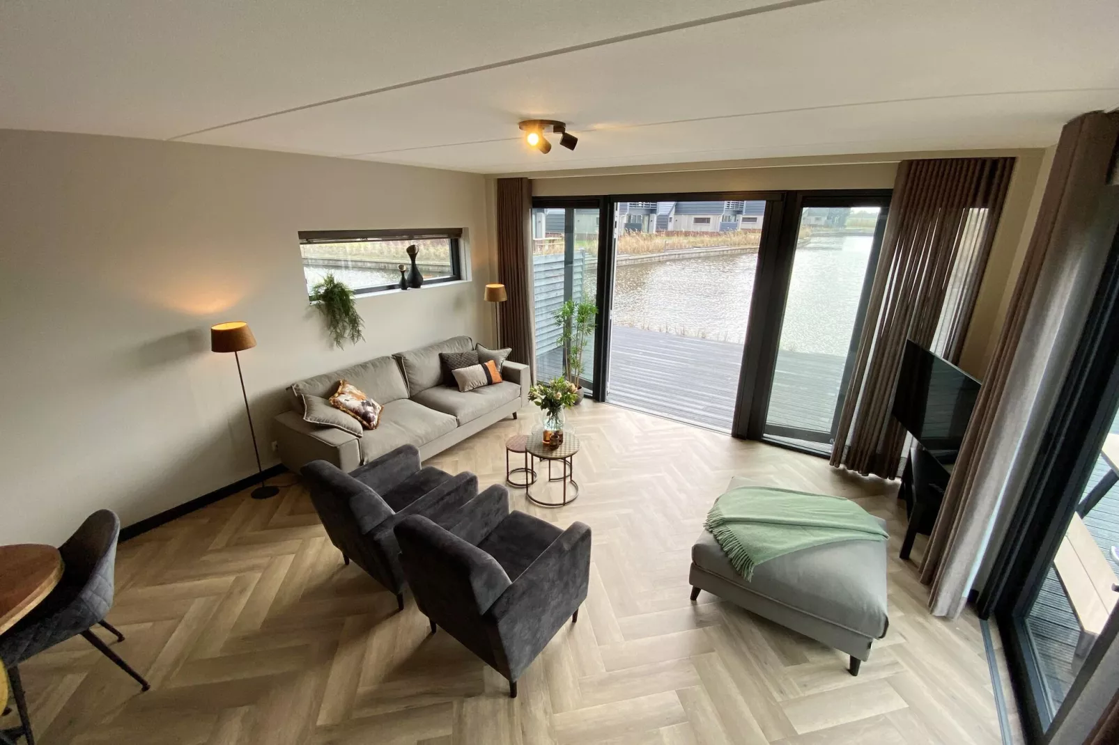 Watervilla Achttjin-Living room