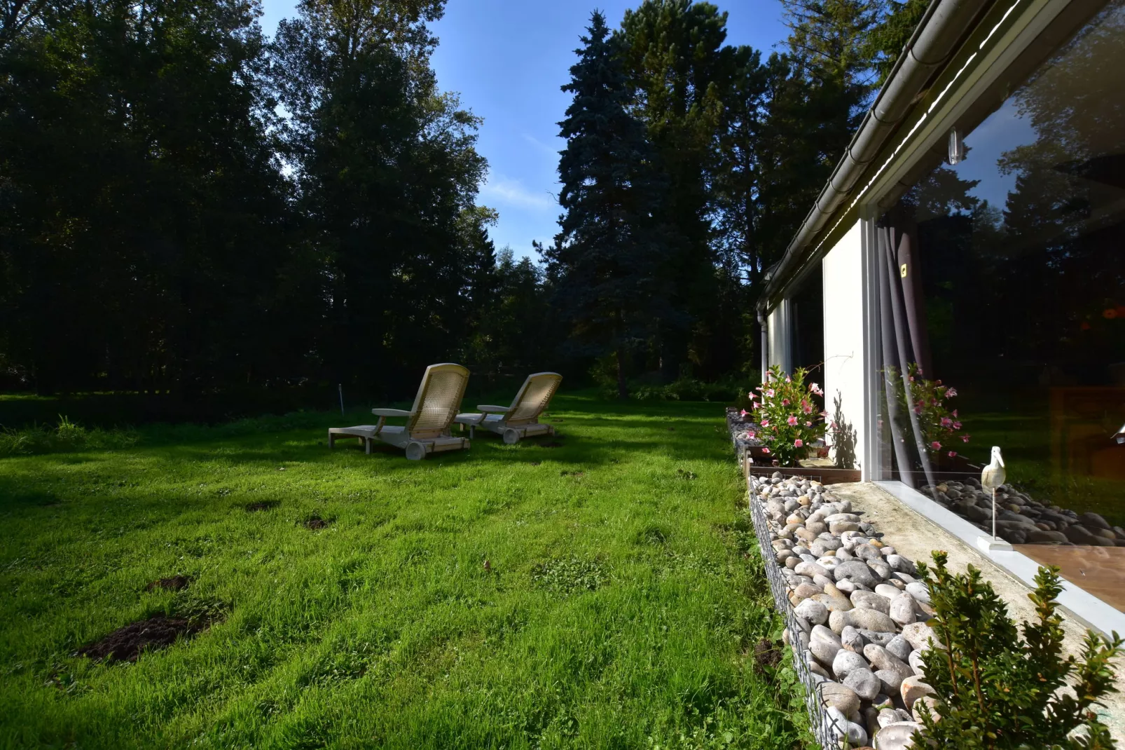 Maison Le Ponchel-Gardens summer