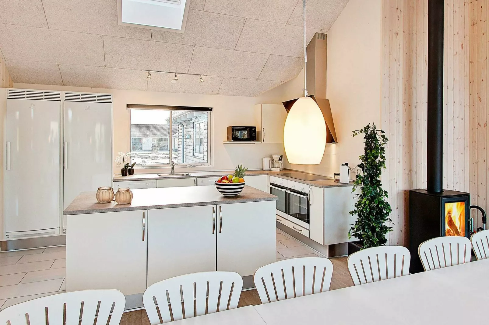 16 person holiday home in Glesborg-Indoor