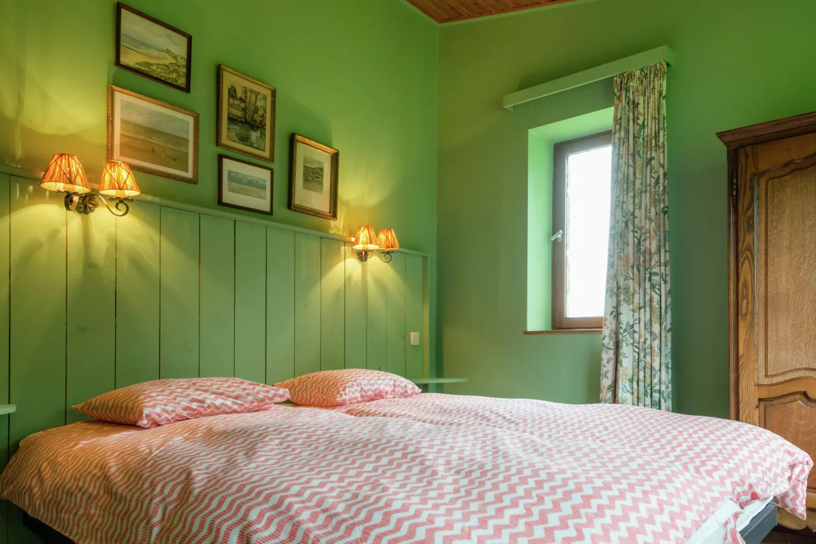 Red Hazels-Schlafzimmer
