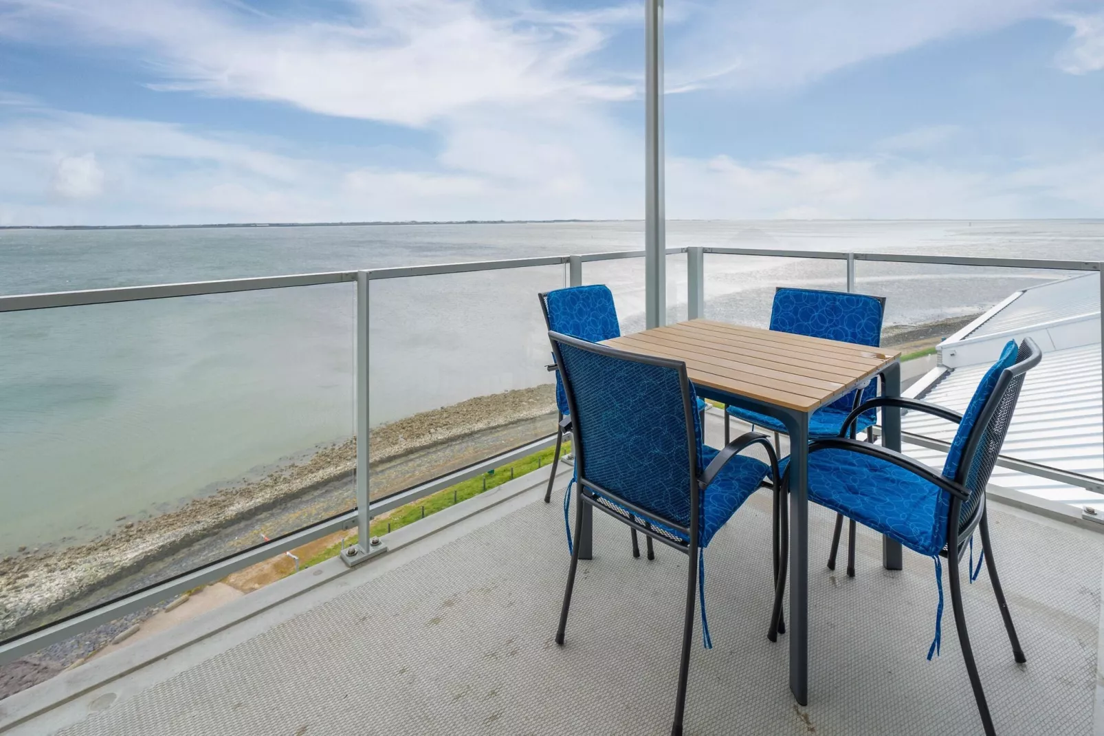 Casa Aqua-Terrace balcony