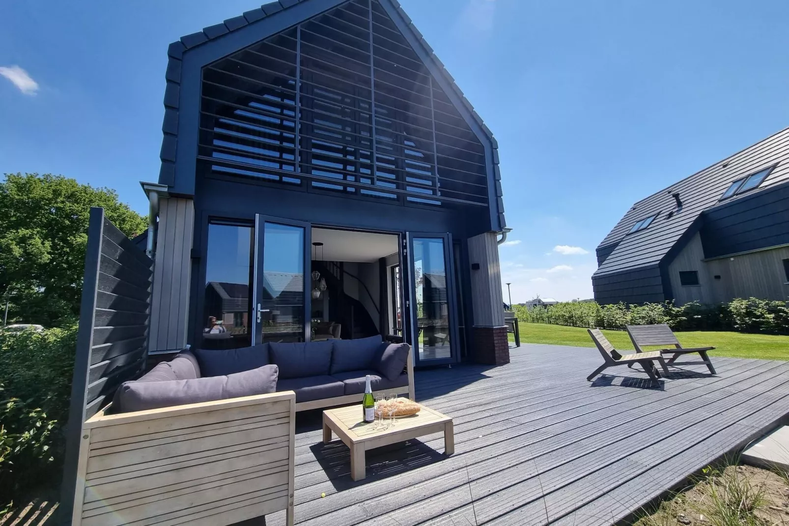 Watervilla San-Exterior summer