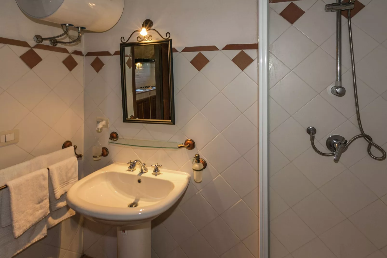 Clara-Bathroom