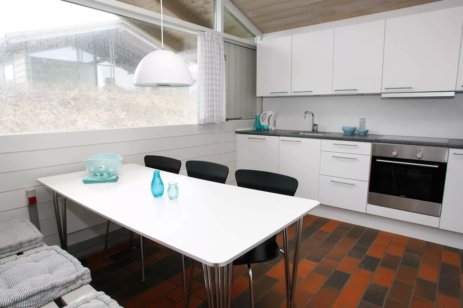 A-3½ room,renovated,close to beach-Indoor