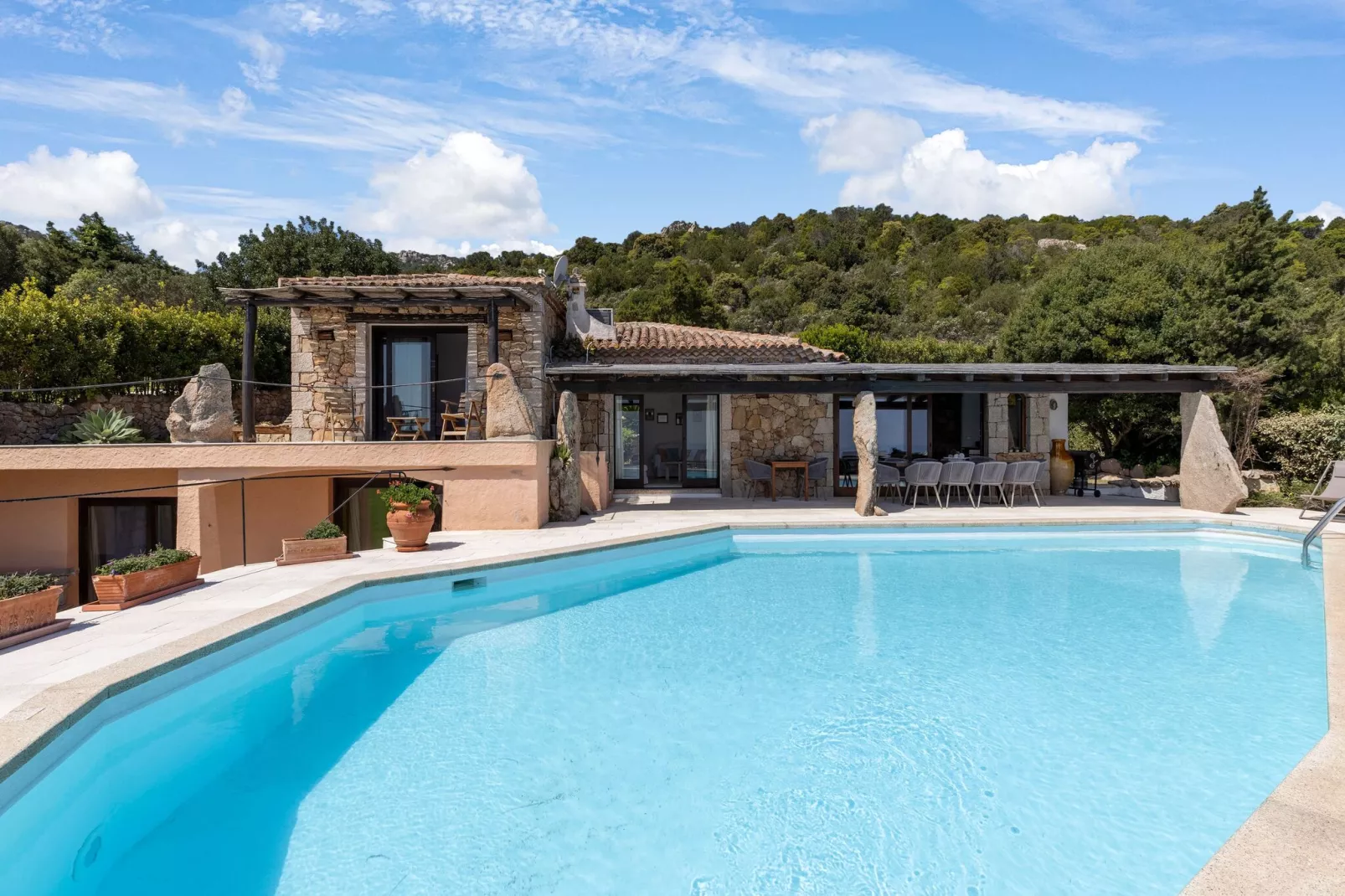 Villa Paradiso 3-Pool