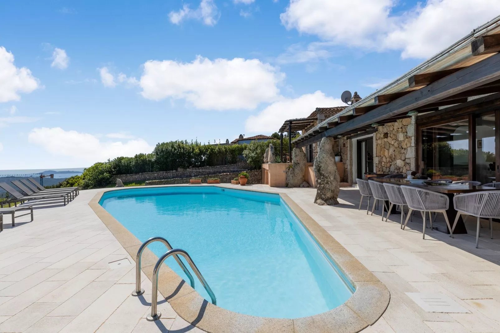 Villa Paradiso 3-Pool