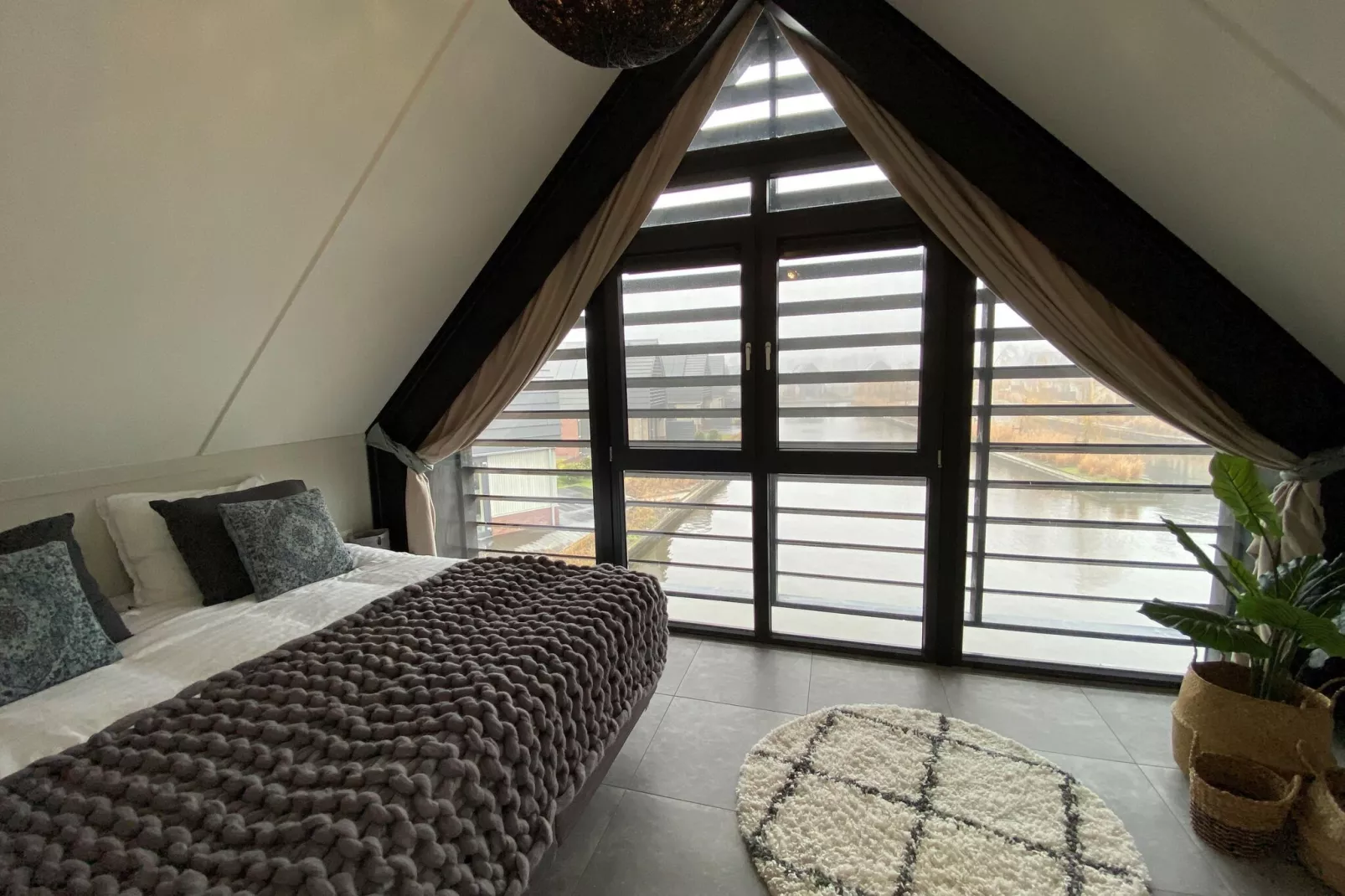 Watervilla Njoggen-Bedroom