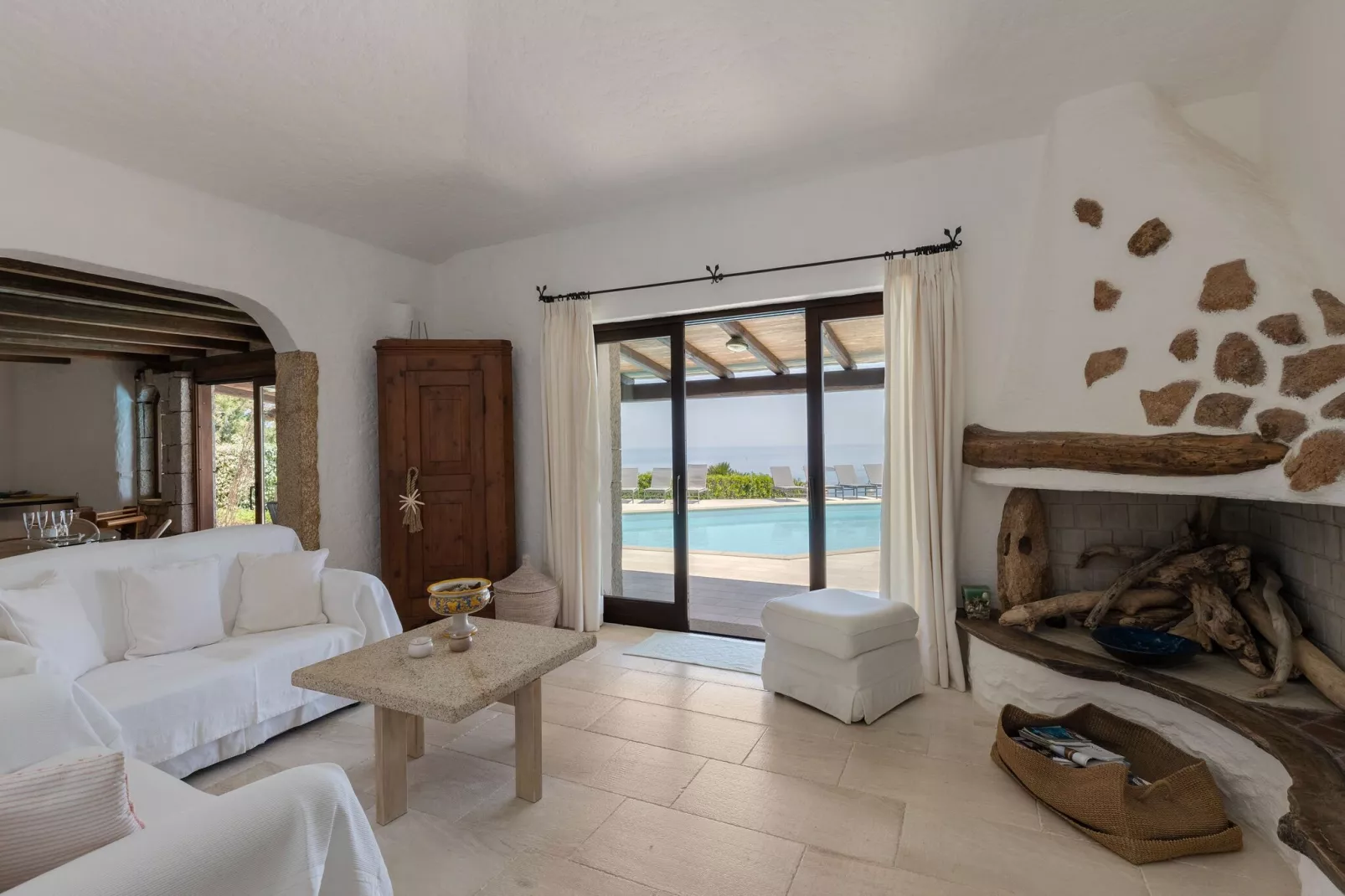 Villa Paradiso 3-Living room
