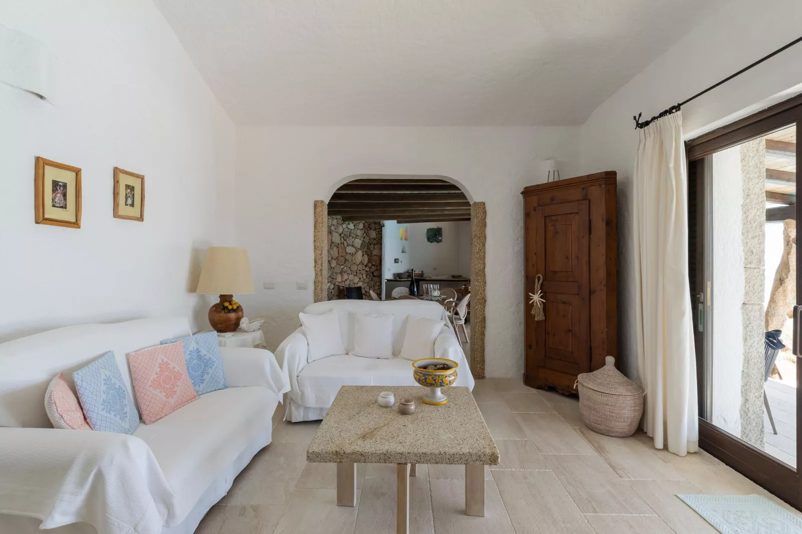 Villa Paradiso 3-Living room