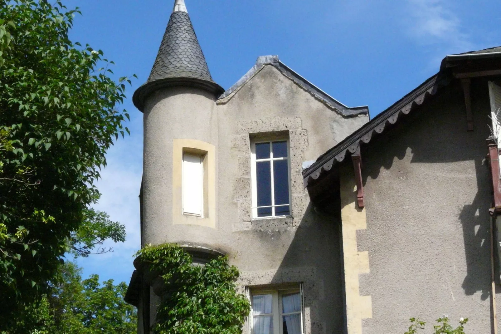 Gîte romantique-Außenbereich Sommer