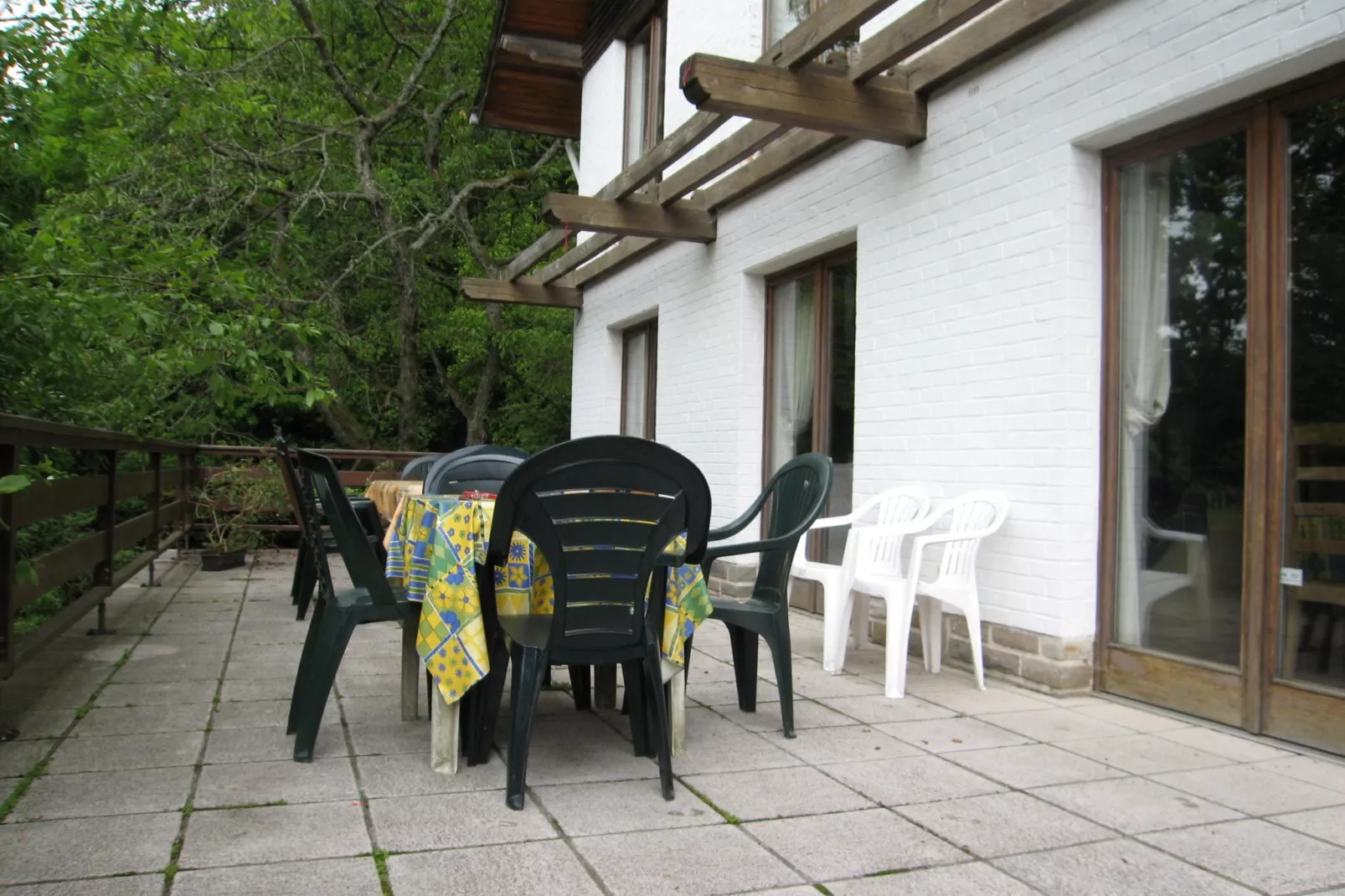La Roche au Bois-Terrassenbalkon