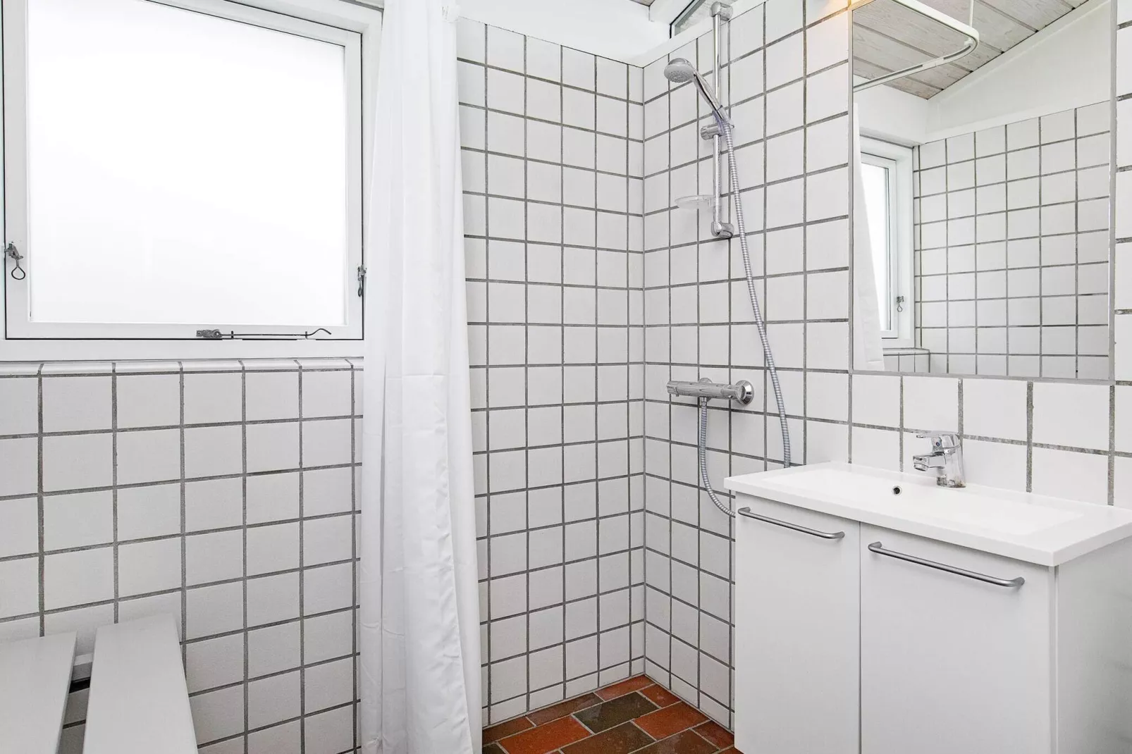 A-3½ room,renovated,close to beach-Indoor