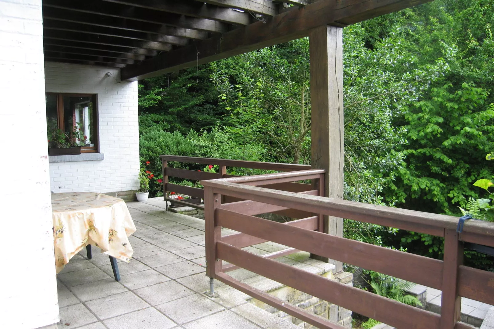 La Roche au Bois-Terrassenbalkon
