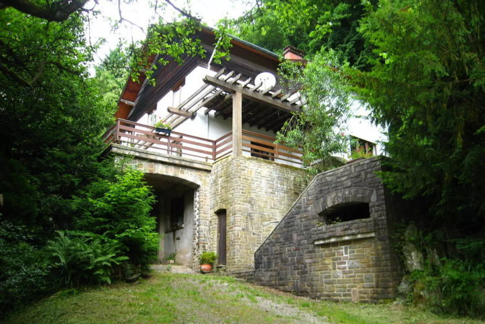 La Roche au Bois-Außenbereich Sommer