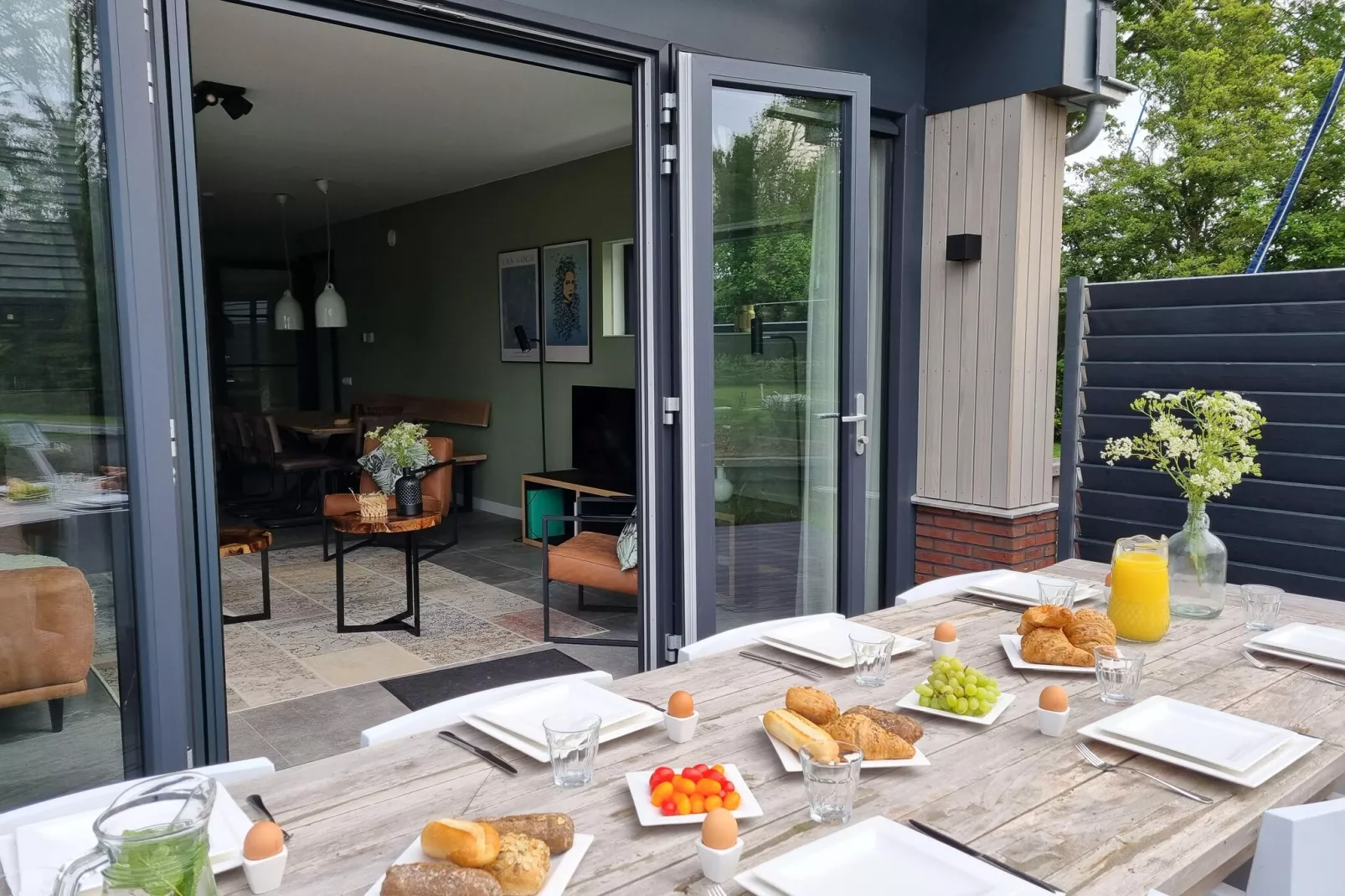 Watervilla Tweintich-Terrace balcony