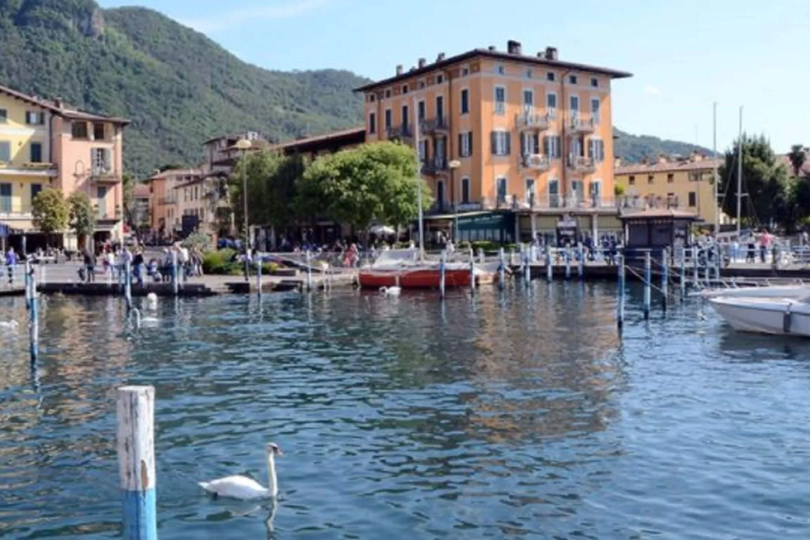 Casa in corte a pochi passi dal lago-Areas summer 1km