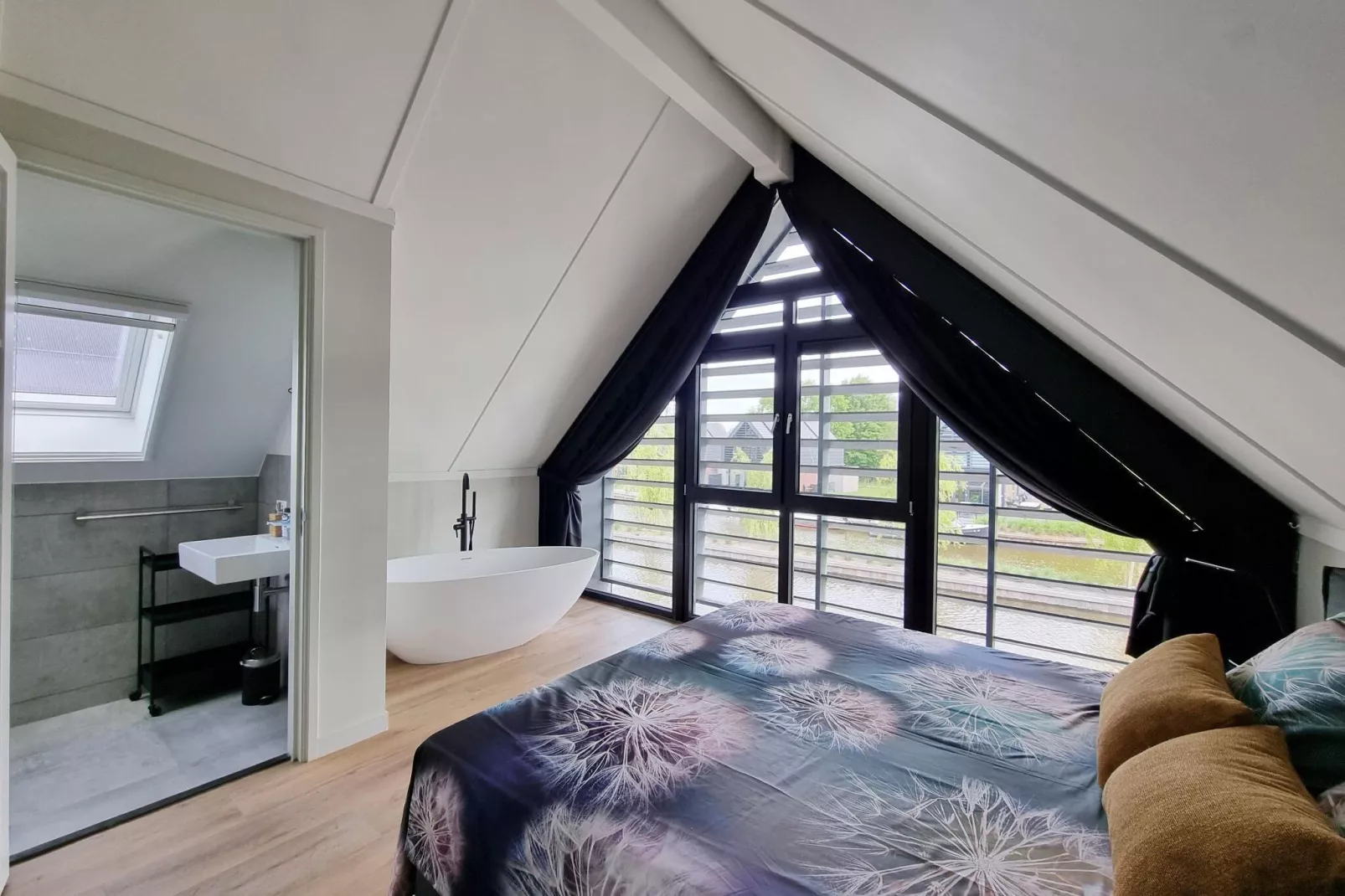 Watervilla Tsien-Bedroom
