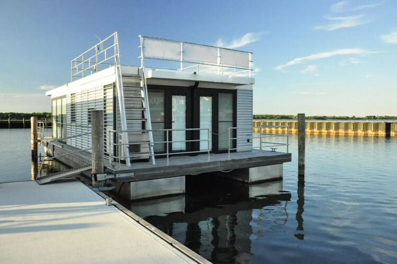 Houseboat Floating House "Leni", Ribnitz-Damgarten-Leni