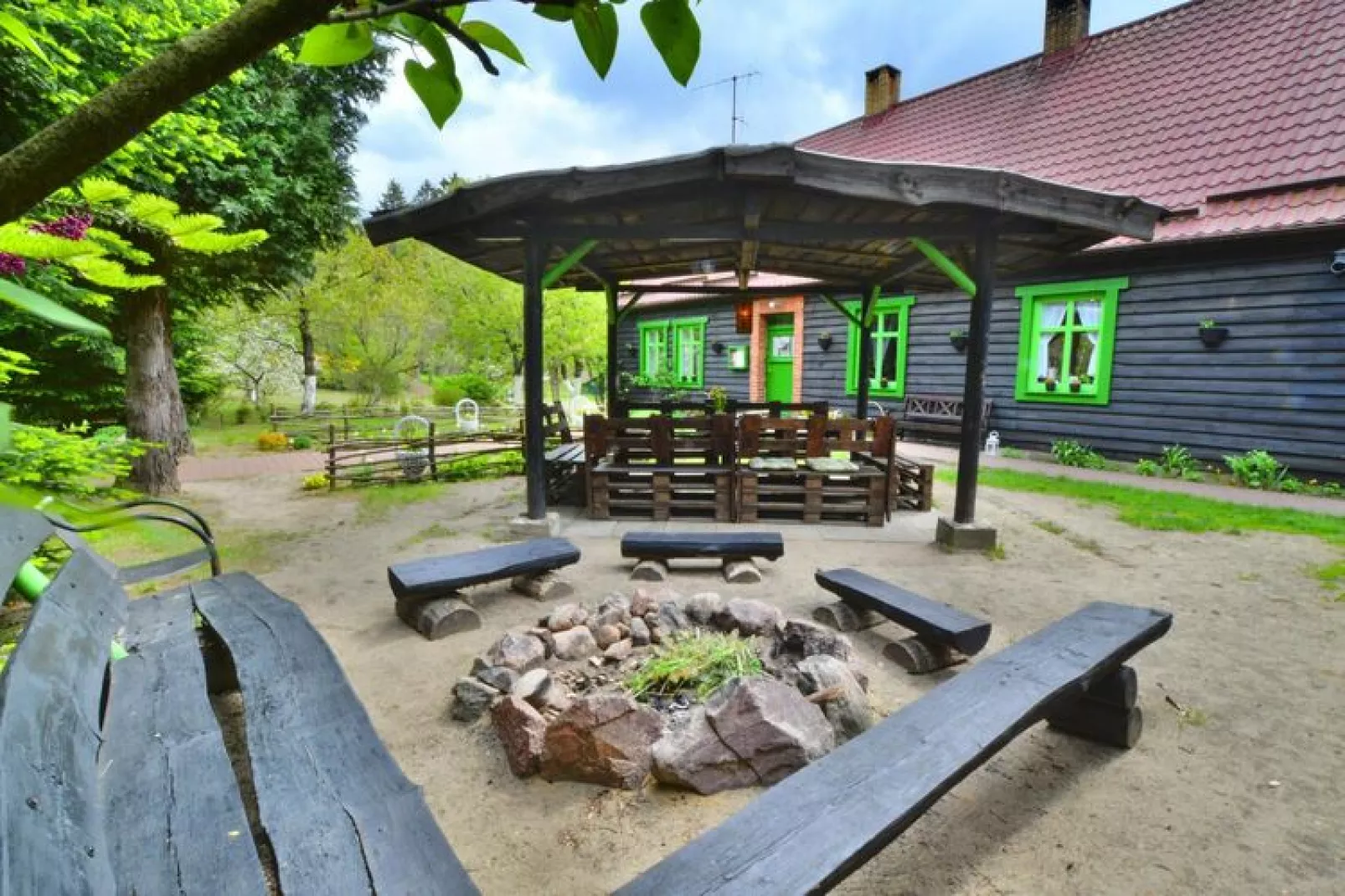 Dom Wakacyjny Stołpie-Gardens summer