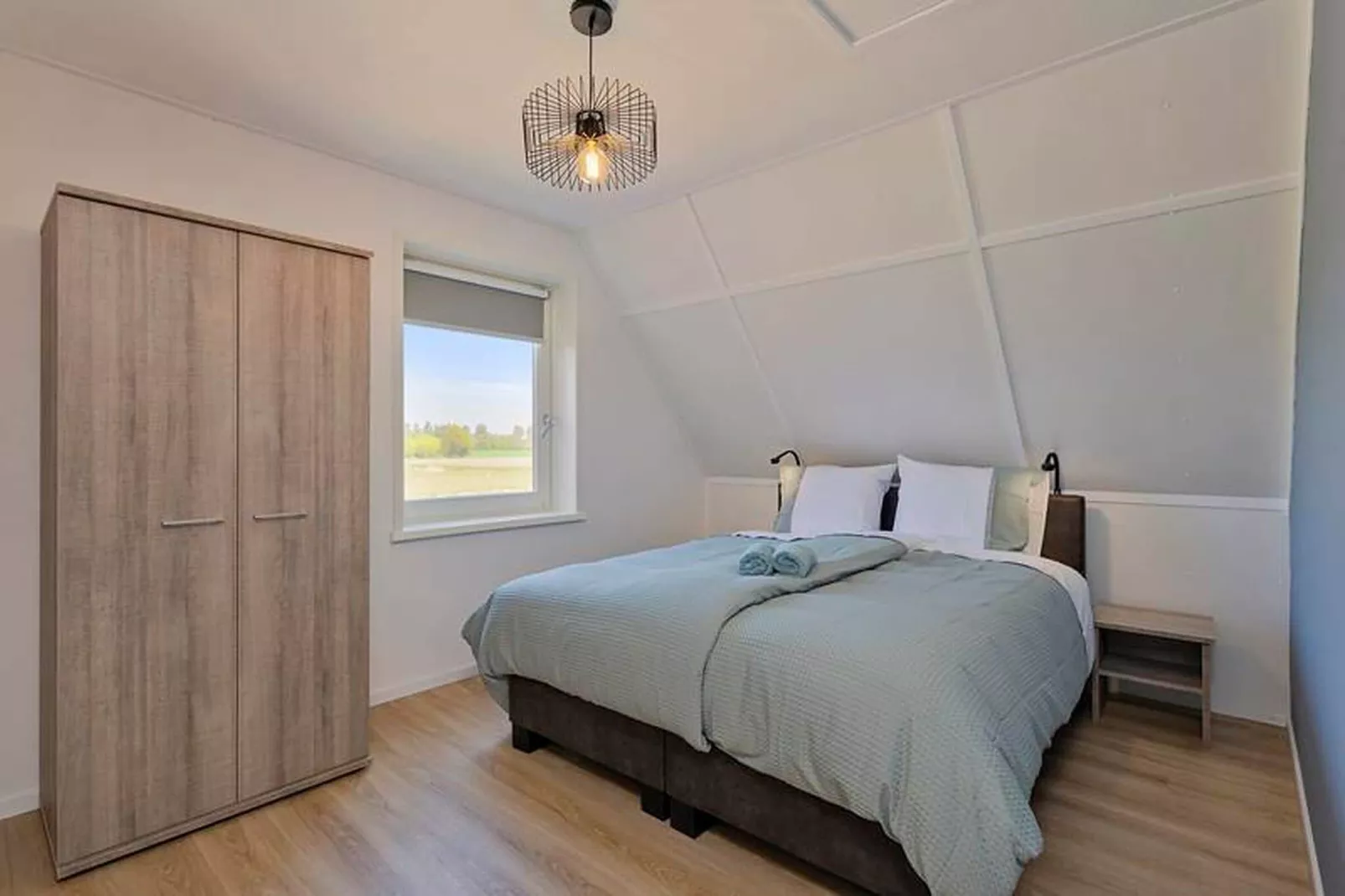 De IJsvogel Huis Nr 24-Bedroom