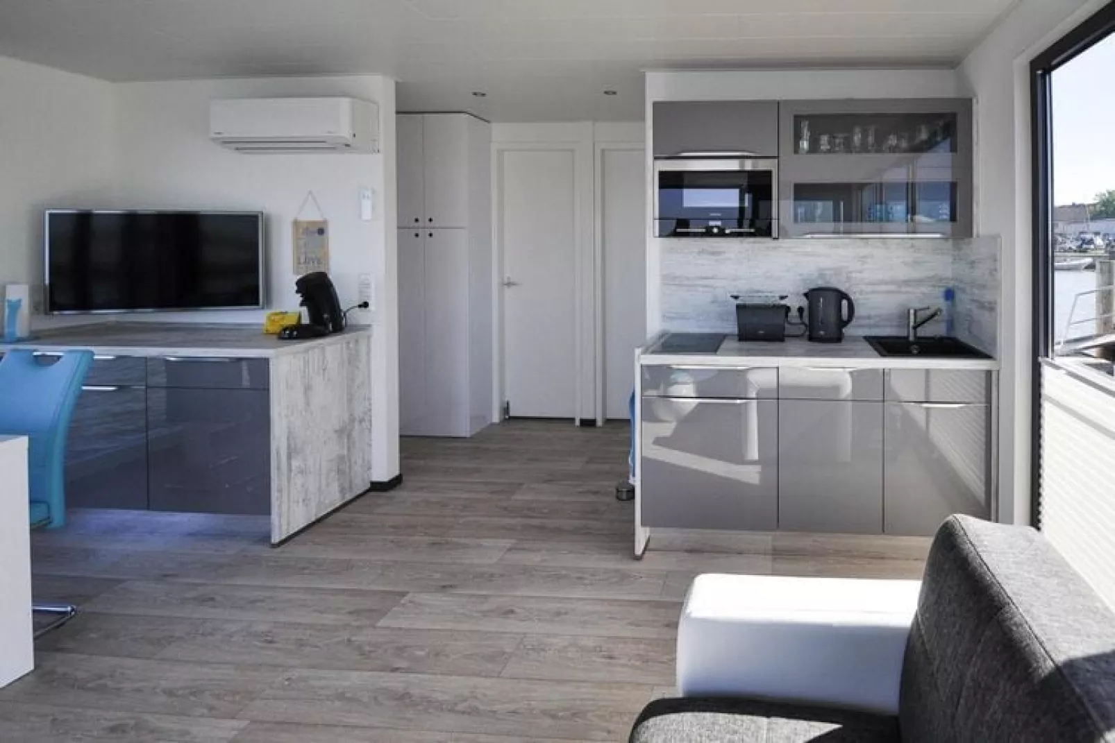 Houseboat Floating House "Leni", Ribnitz-Damgarten-Leni-Kitchen