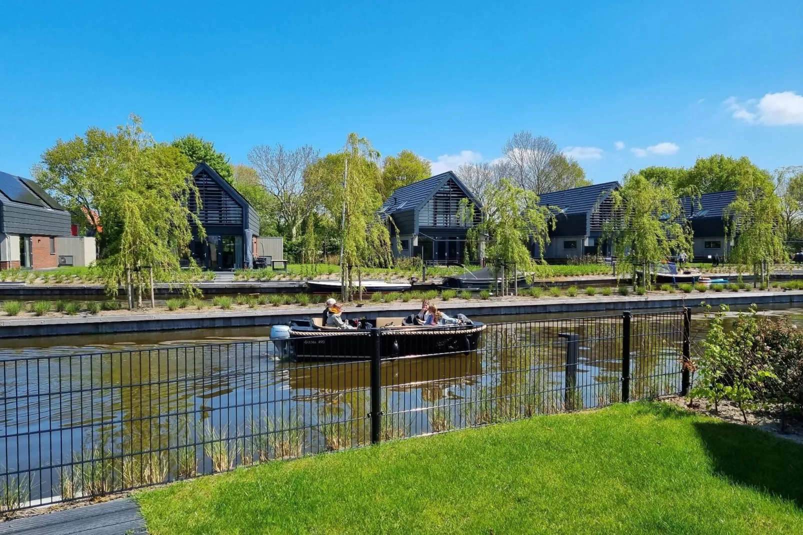 Watervilla Trettjin-View summer