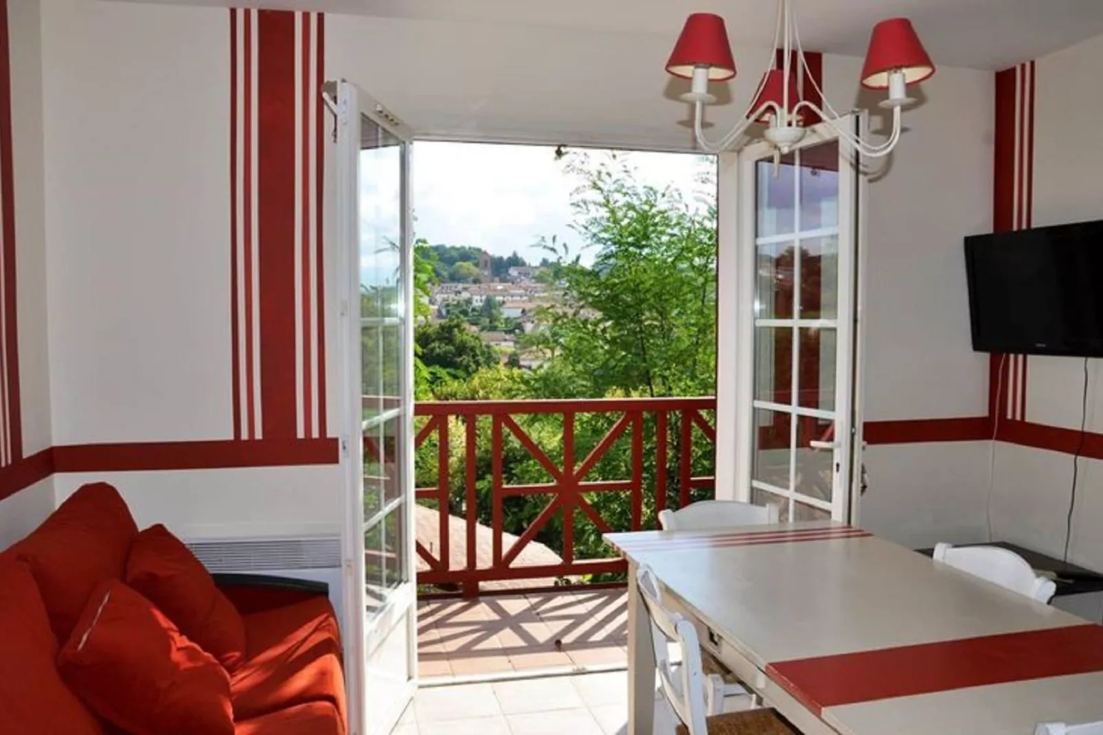 Les Collines Iduki 1-Living room