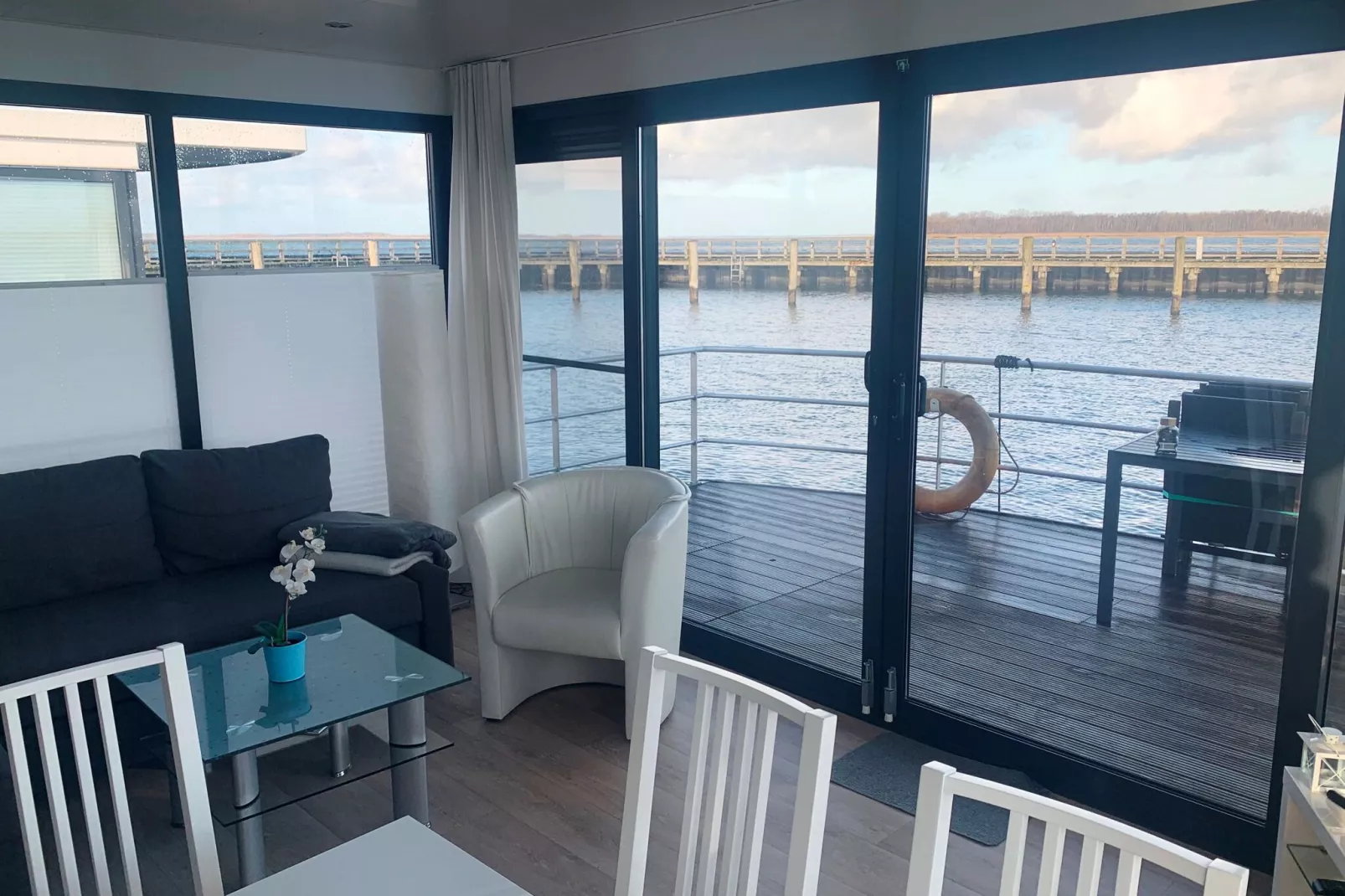 Houseboat Floating House Küstennebel 2 44 m²-Living room