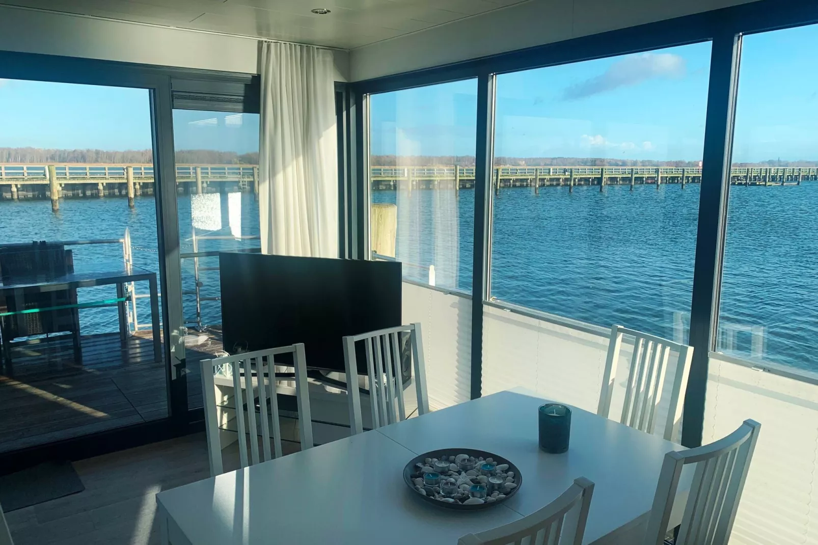 Houseboat Floating House Küstennebel 2 44 m²-Dining room