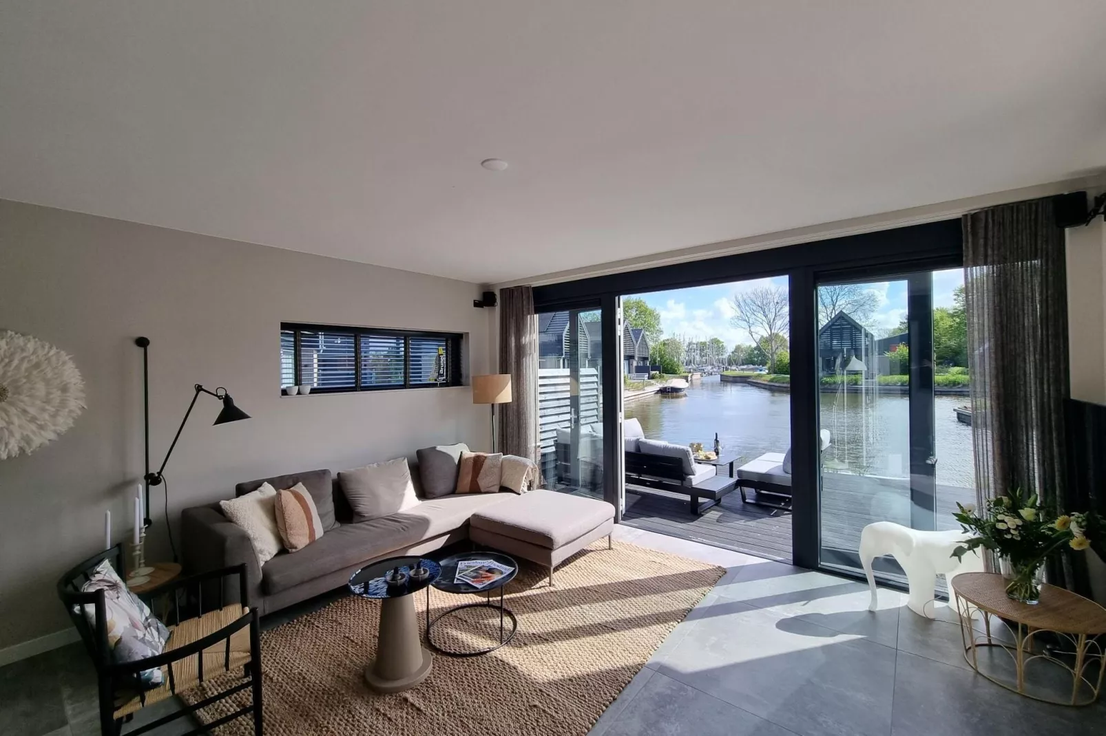 Watervilla Fiiftjin-Salon