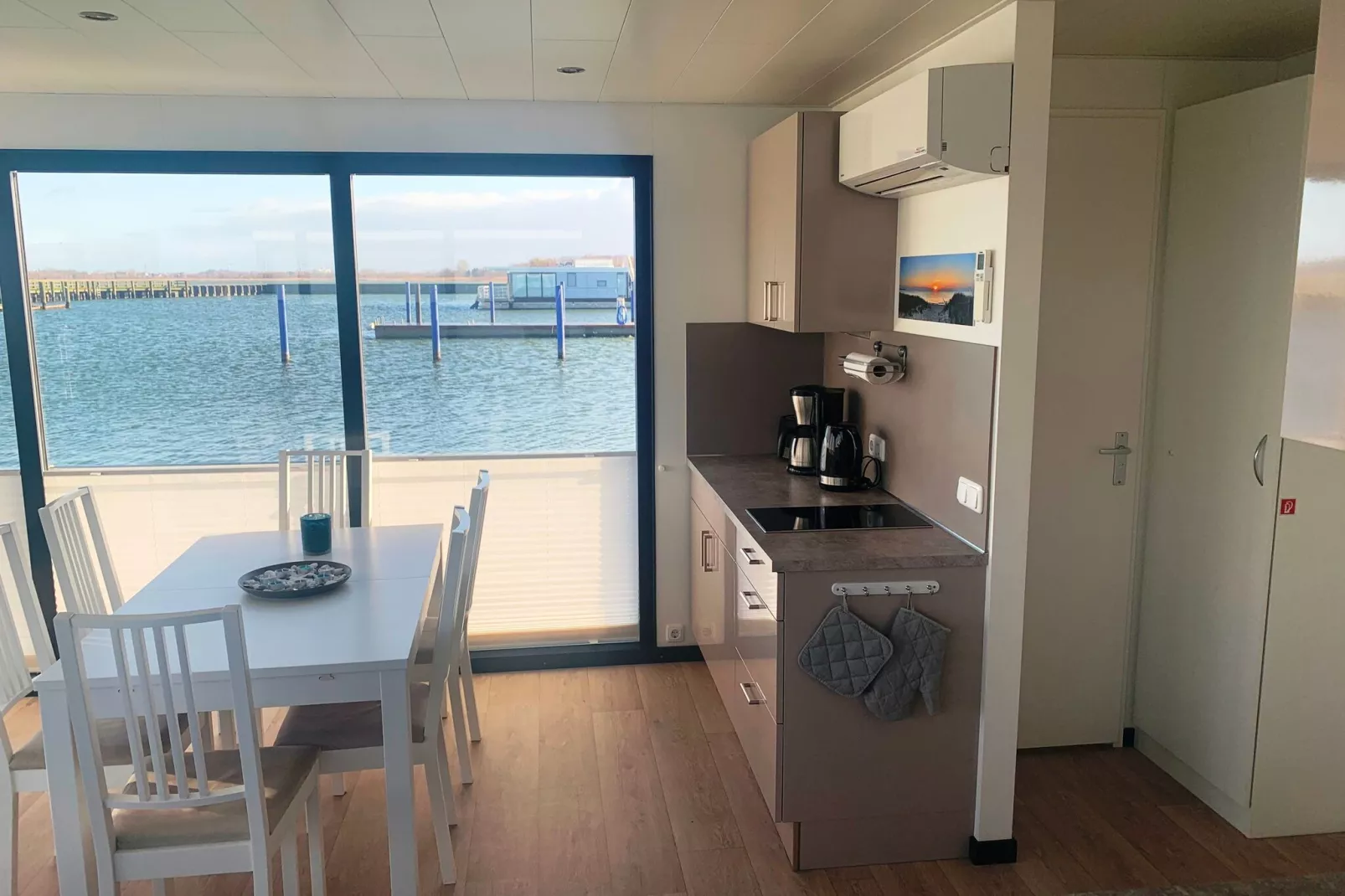 Houseboat Floating House Küstennebel 2 44 m²-Kitchen