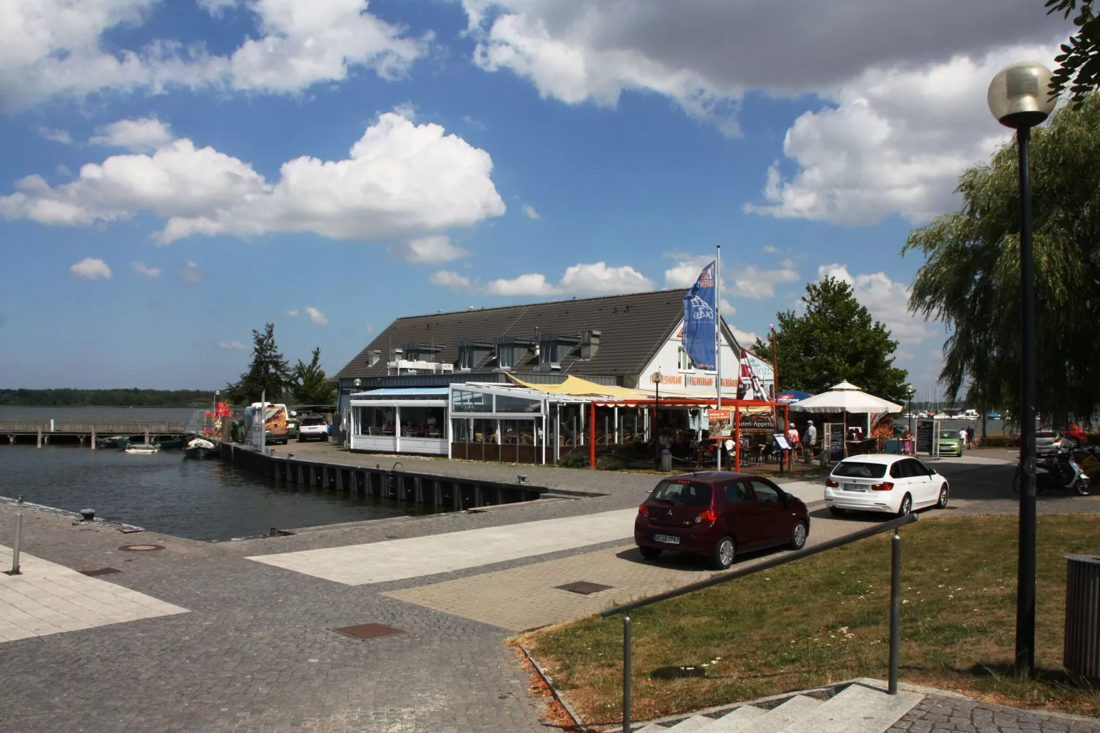 Houseboat Floating House Küstennebel 2 44 m²-Areas summer 1km