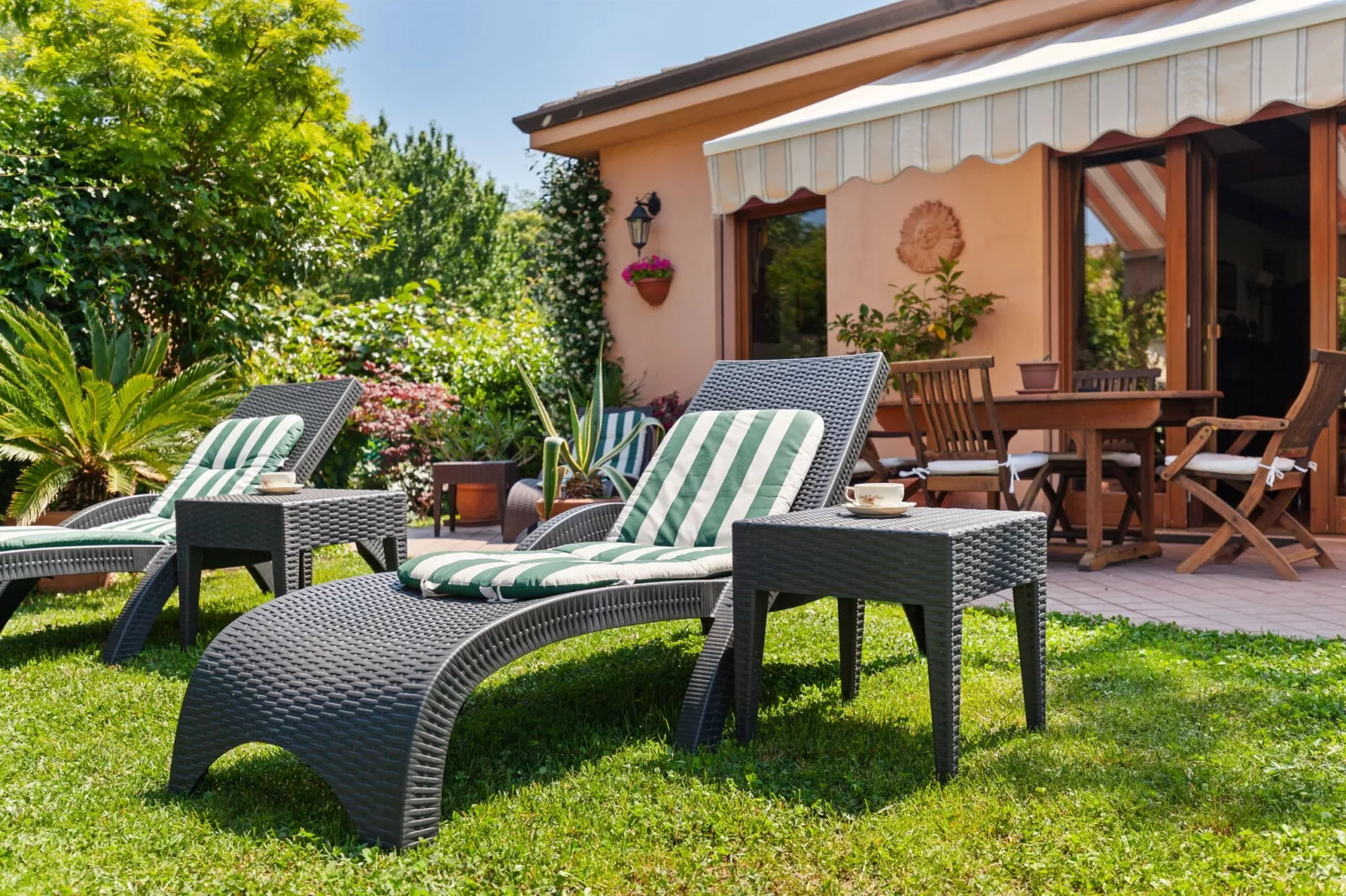 Villa Pratolina agli Alberoni - Gardens in summer
