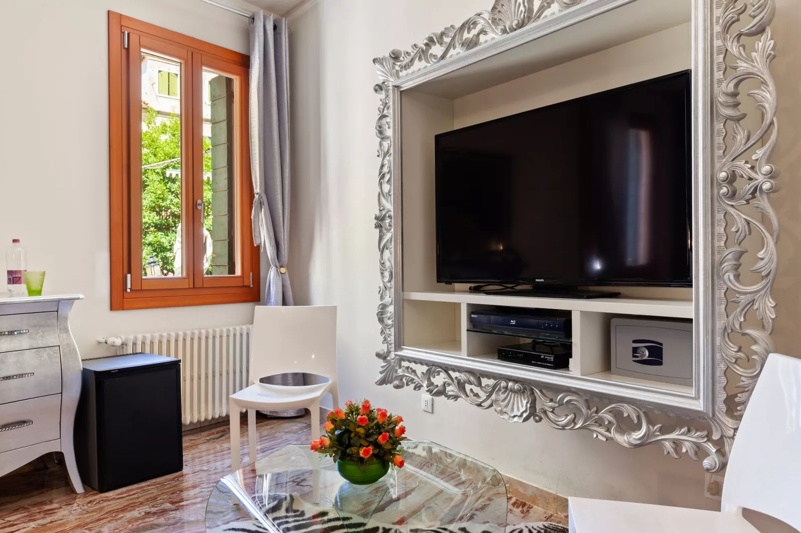 Ca' Del Cinema-Living room