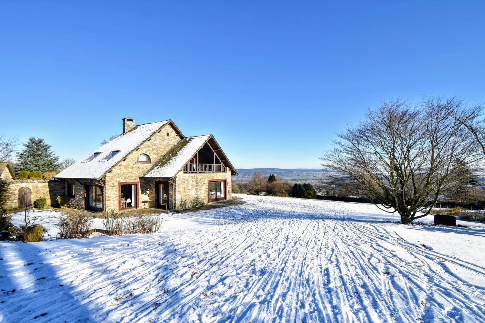 Les Croupets-Exterior winter