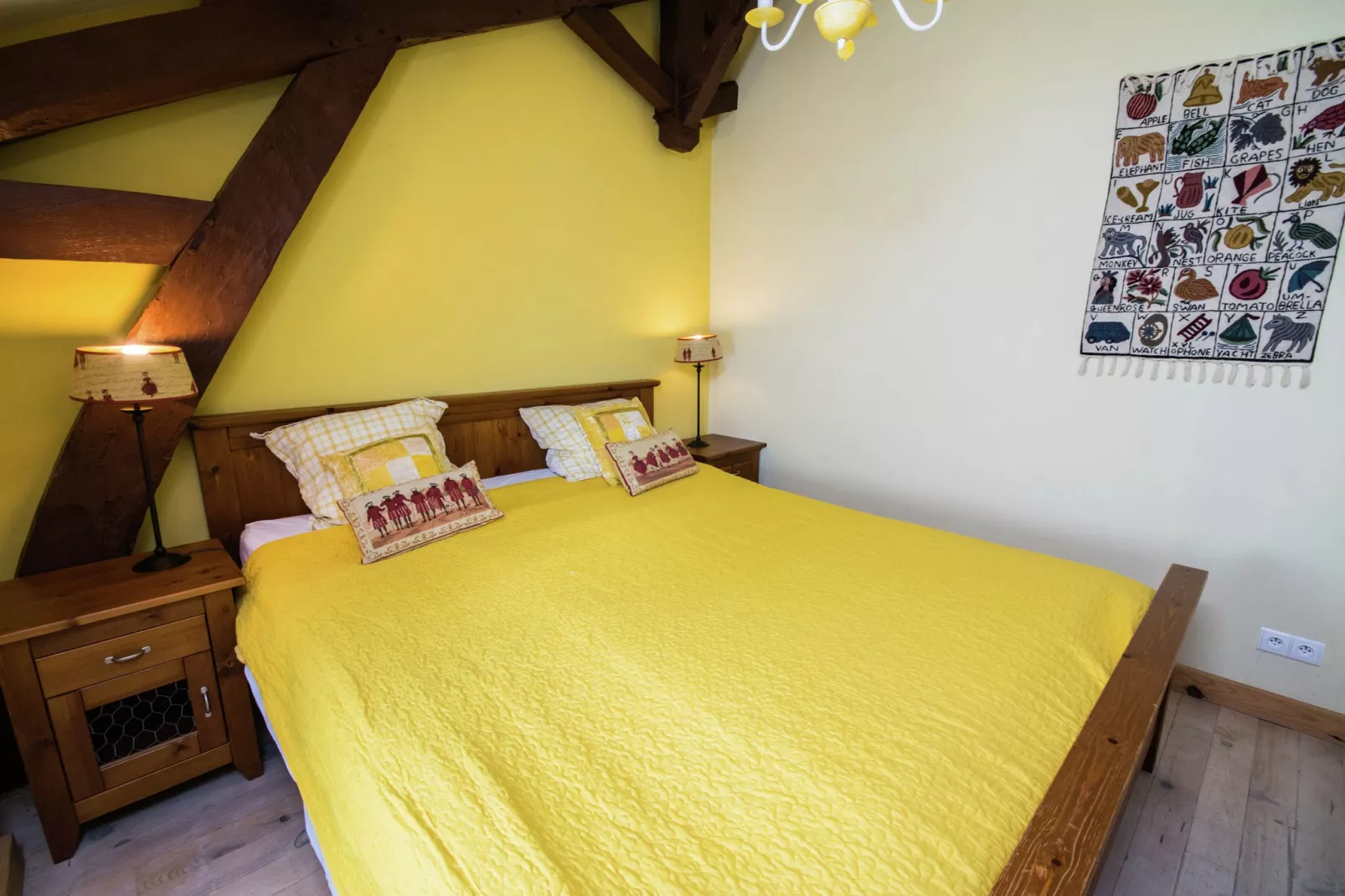 Entre le Gers et les Pyrénées XII-Bedroom