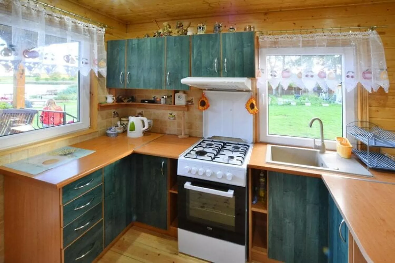 Domek letniskowy ROMEK Ostrowiec Slawienski-Kitchen