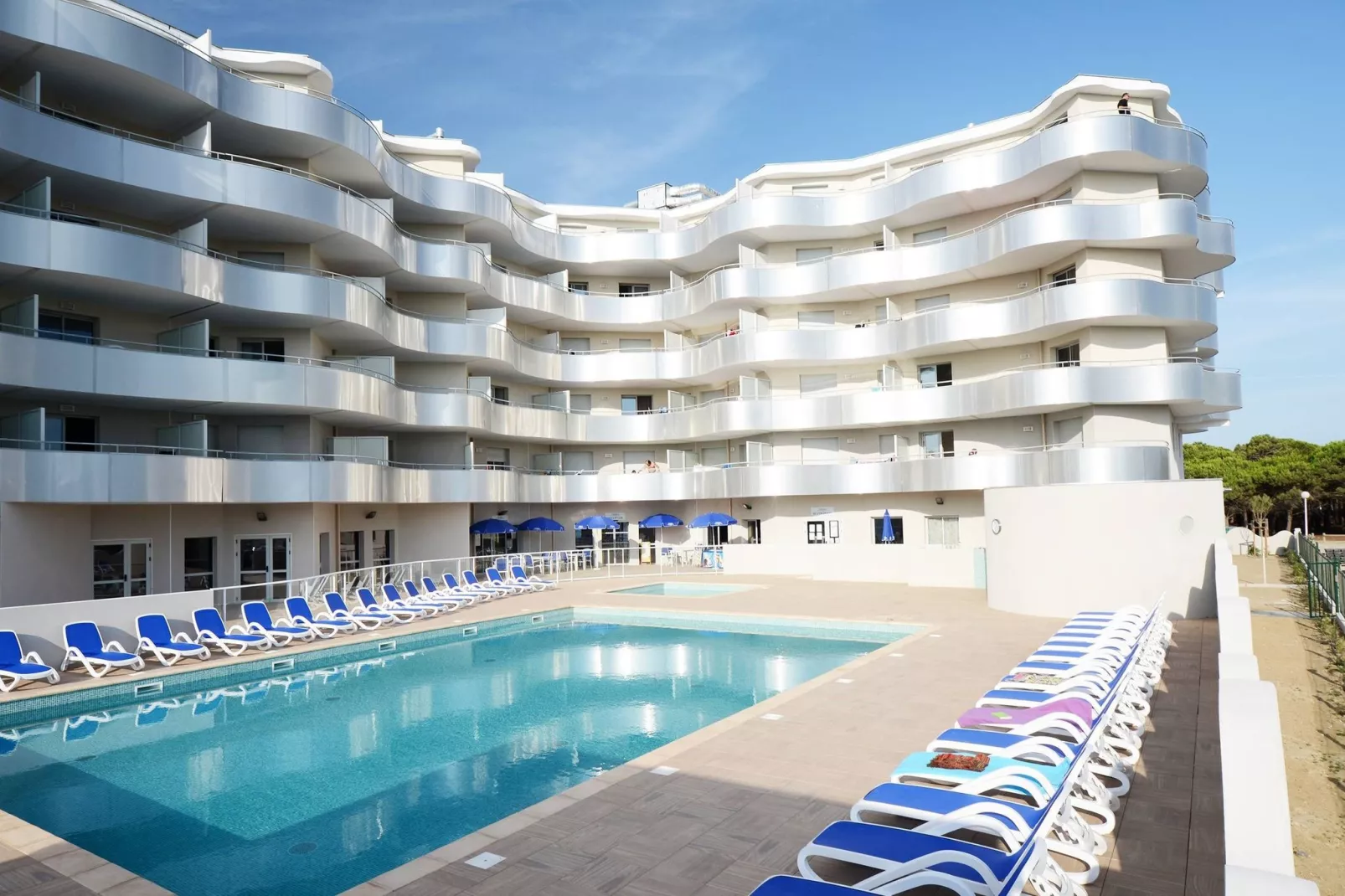Residence Le Lotus Blanc 9-Exterior summer