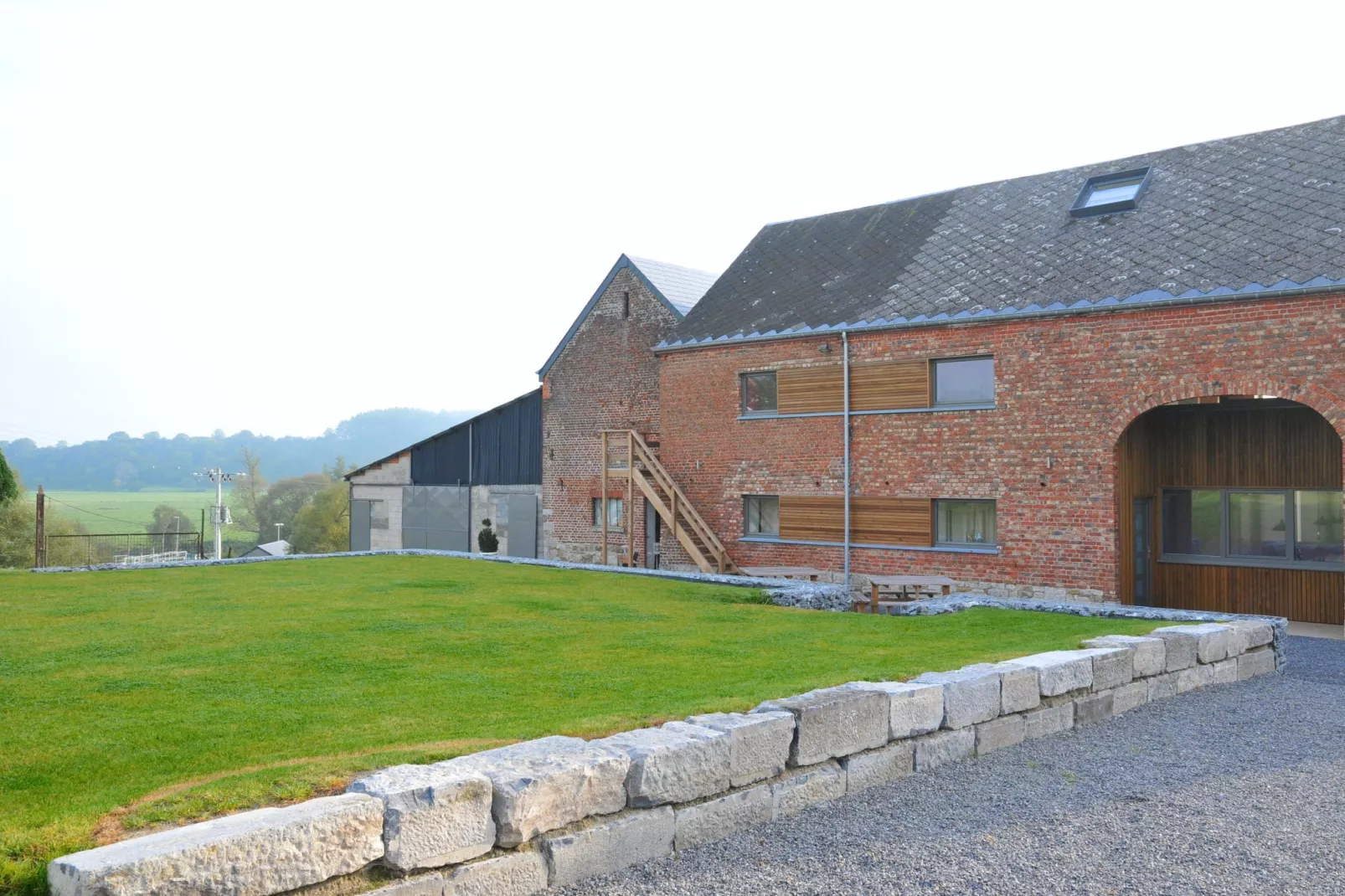 La Grange de Marcel-Exterior summer