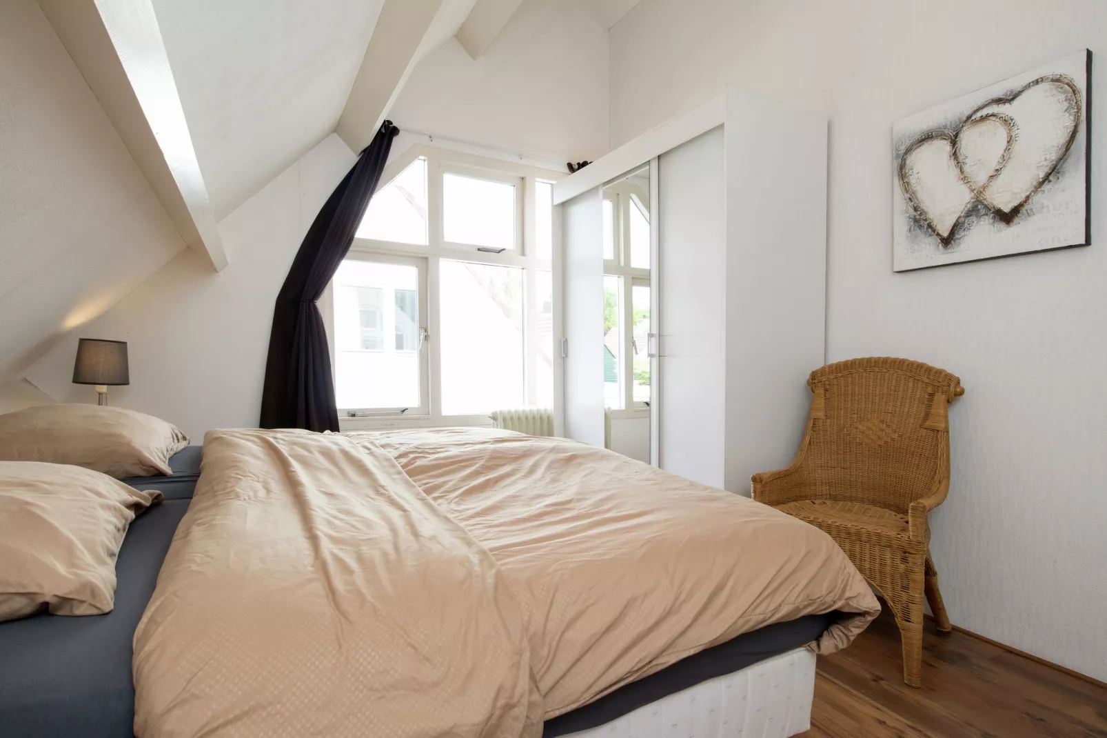 Como-Bedroom