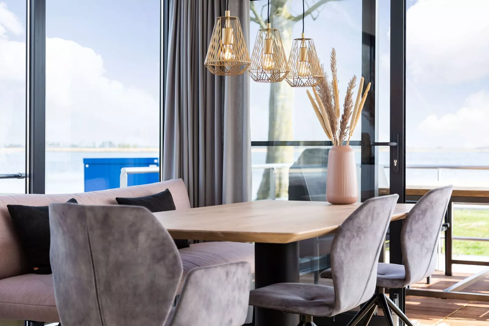 Houseboat 'de Valreep' met tuin - Paviljoenwei 2-Living room