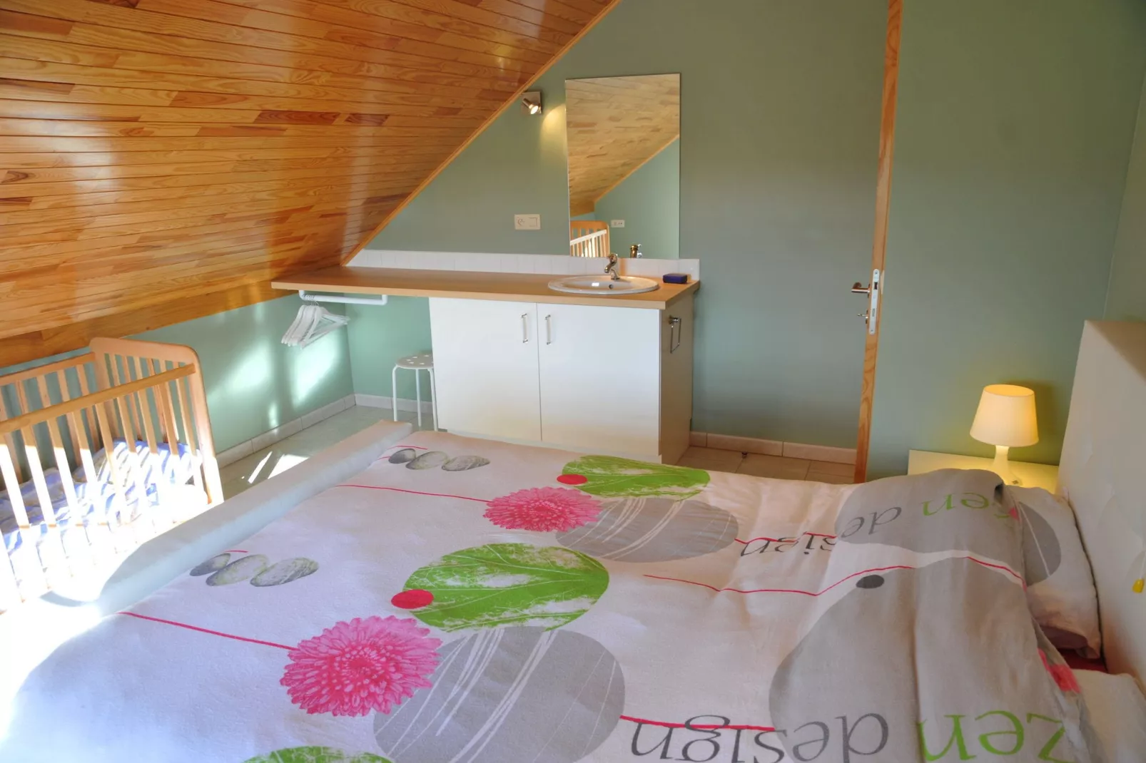 Le Bonheur-Bedroom