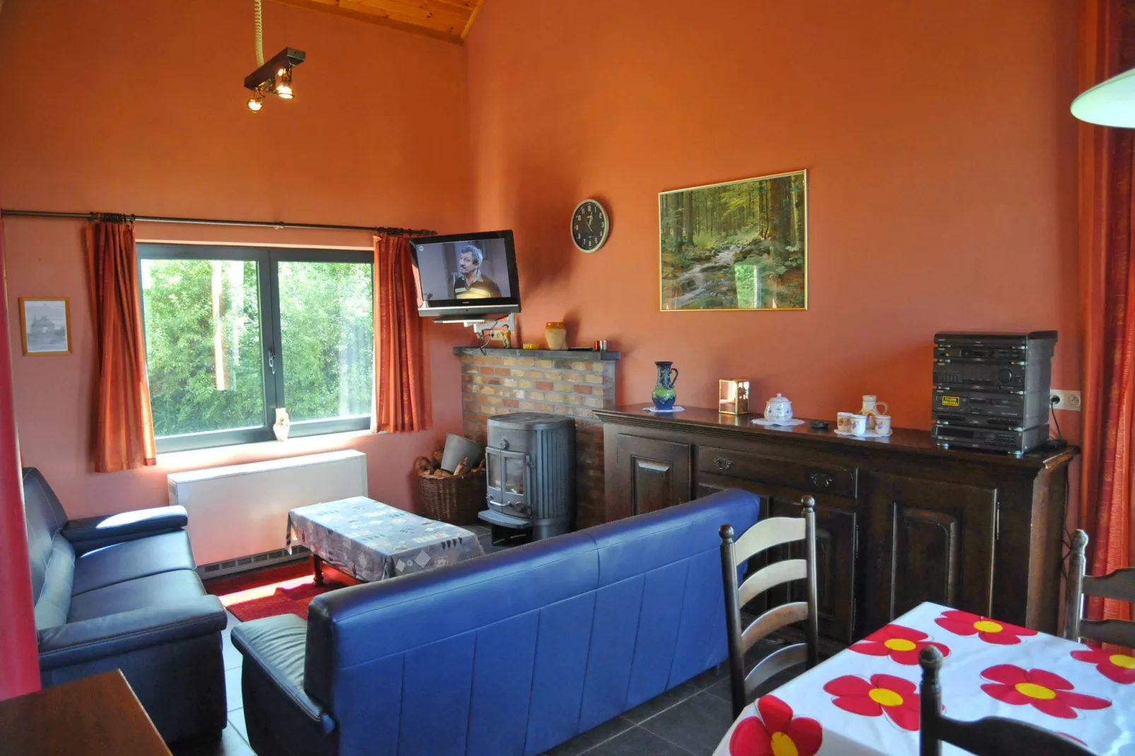 Le Bouton d'Or-Living room