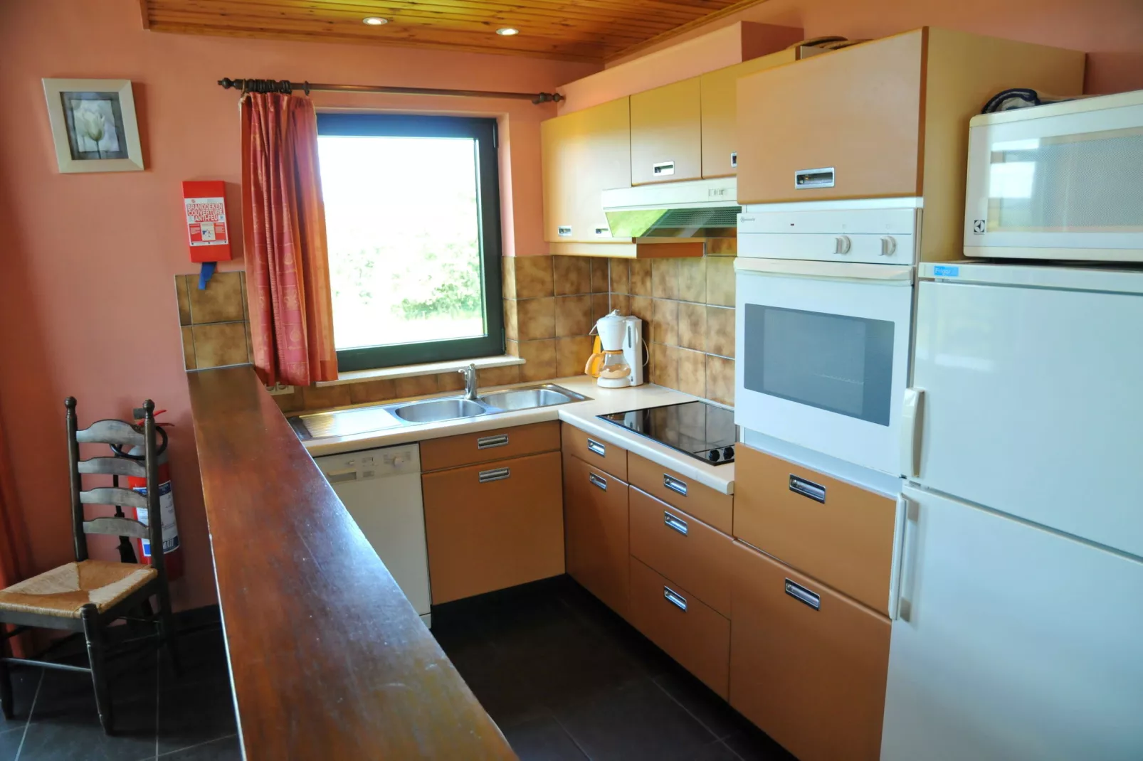 Le Bouton d'Or-Kitchen